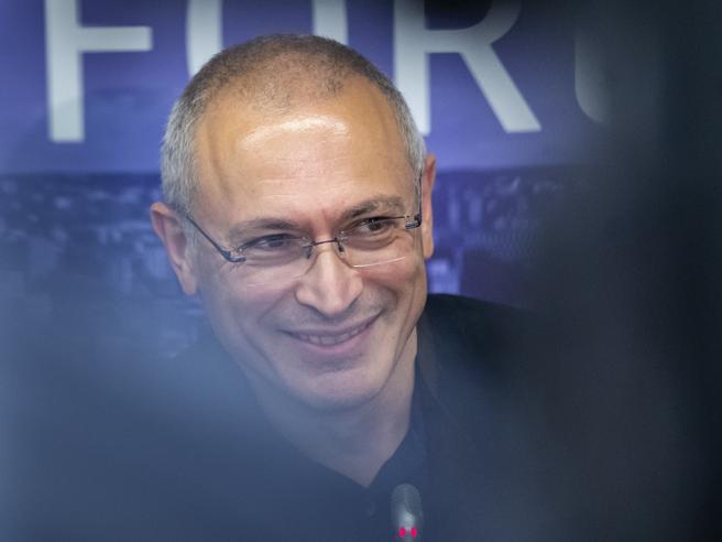 Jodorkovski, el ex oligarca ruso que acabó en el gulag: «Putin es un criminal, sólo lo detendrá la fuerza militar»