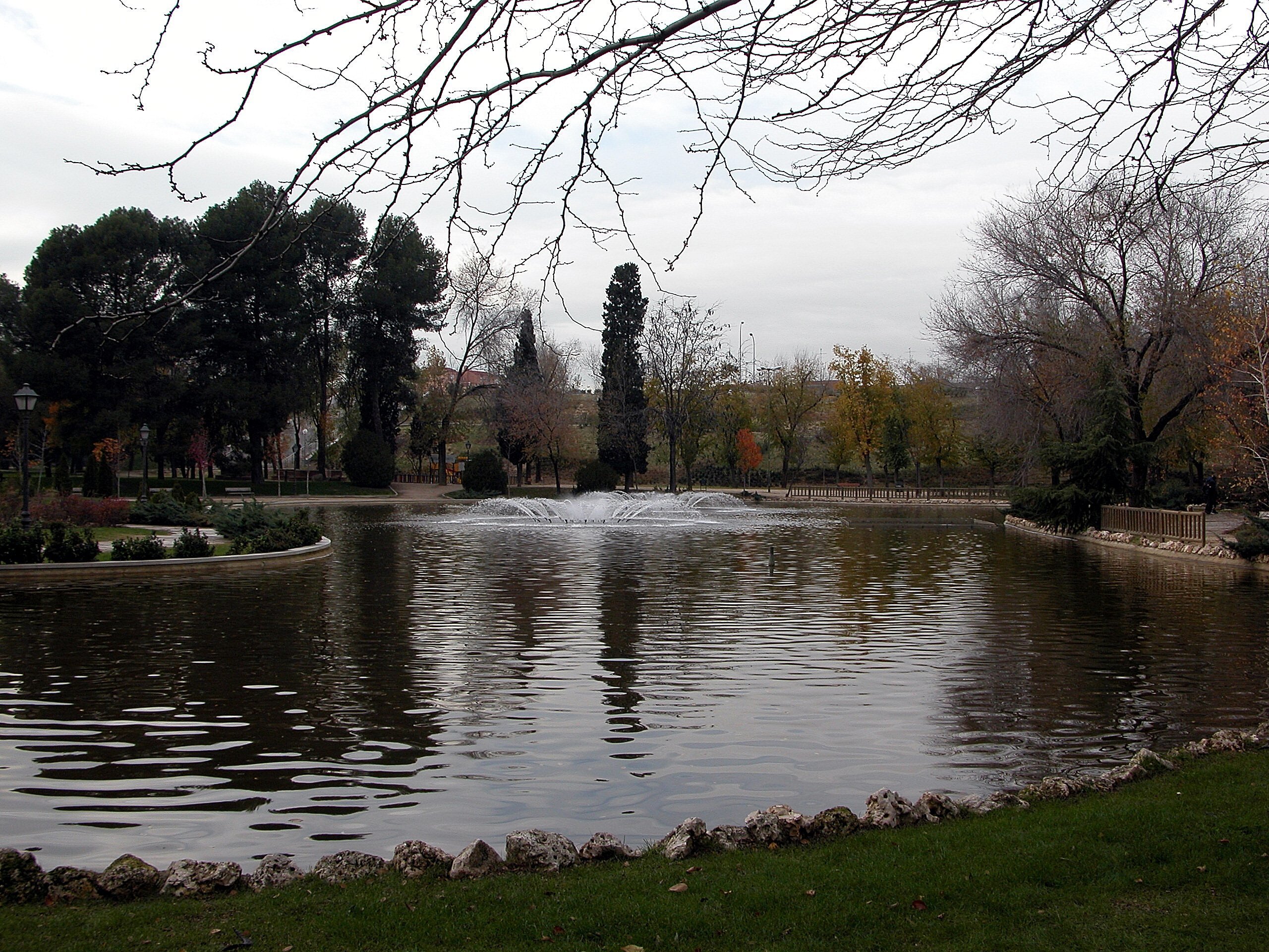 Lago en el parque de Villaverde donde fue hallada la mujer