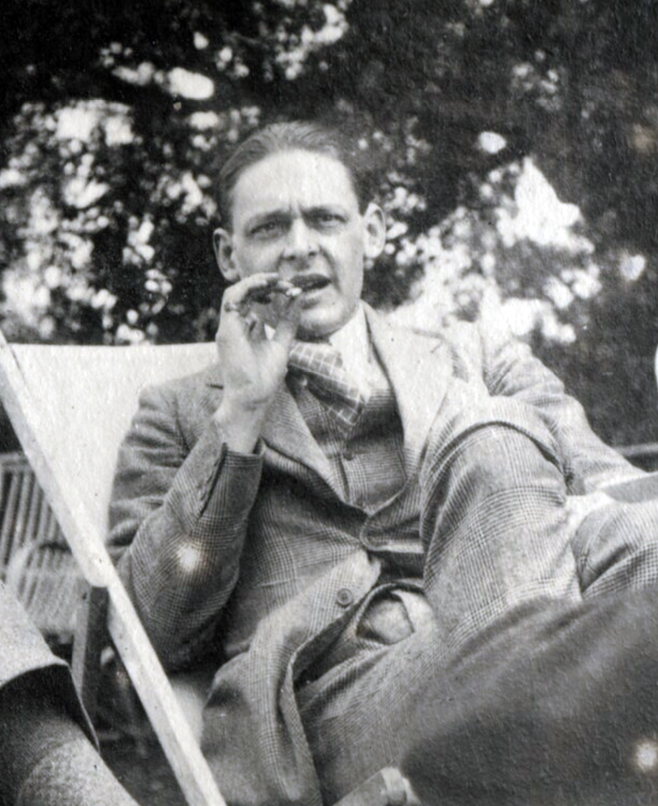 Eliot, fotografiado en 1923 por Lady Ottoline Morrell.