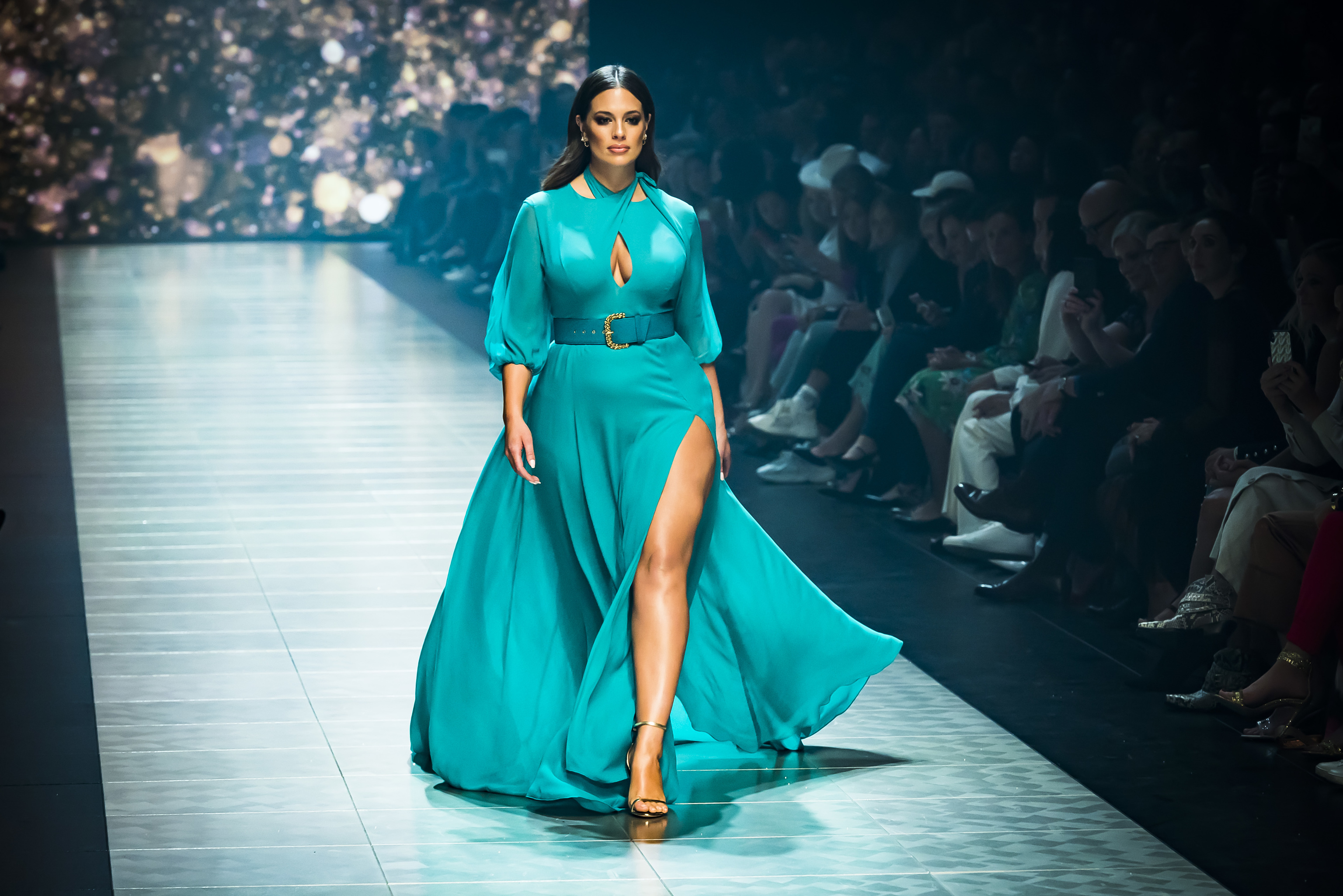 Amedrentador Corbata veredicto Los 4 vestidos de fiesta para tallas grandes con los que brillar en un  evento|Moda