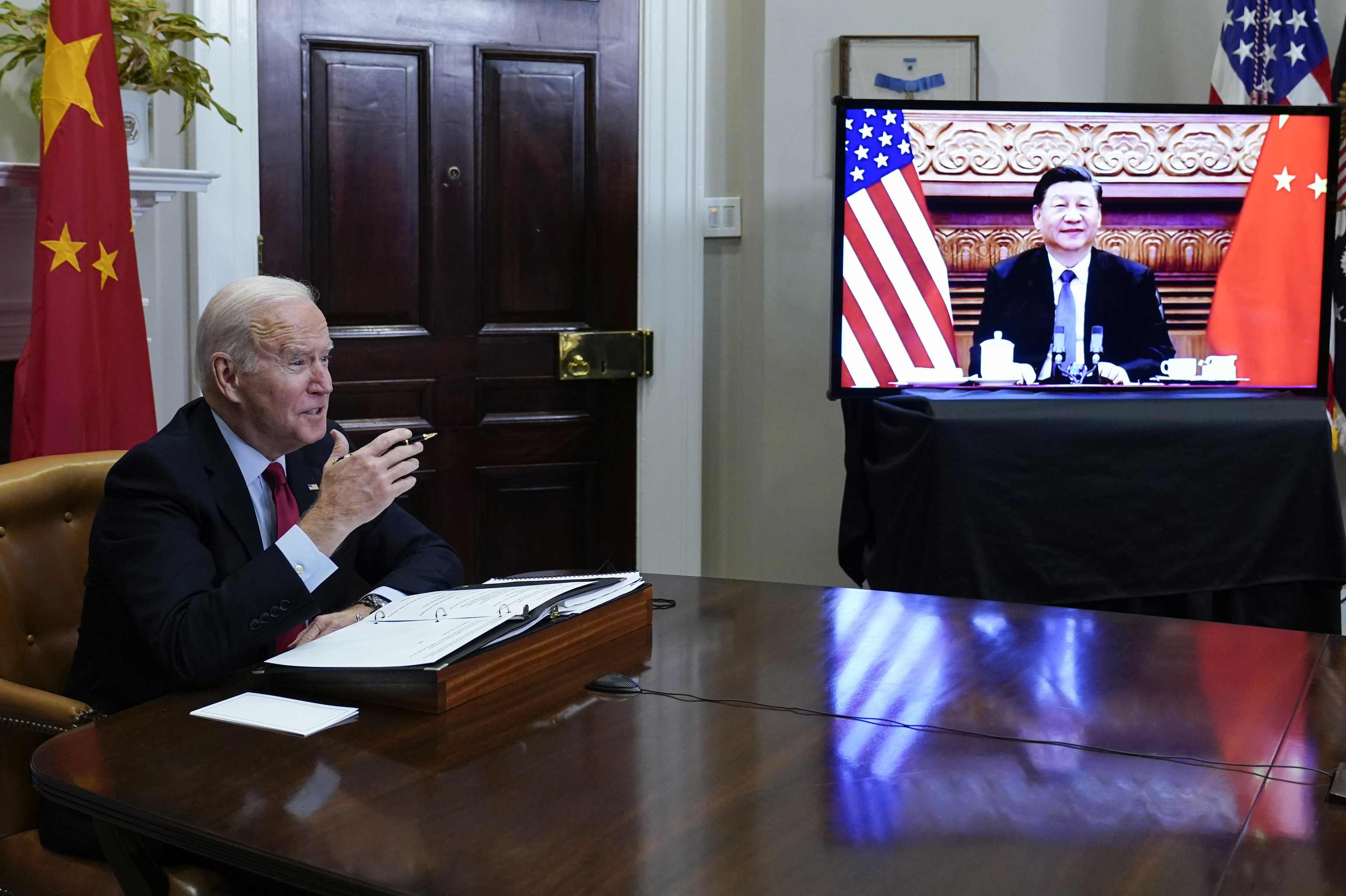 Xi Jinping le dice a Biden que la crisis de Ucrania «no beneficia a nadie»
