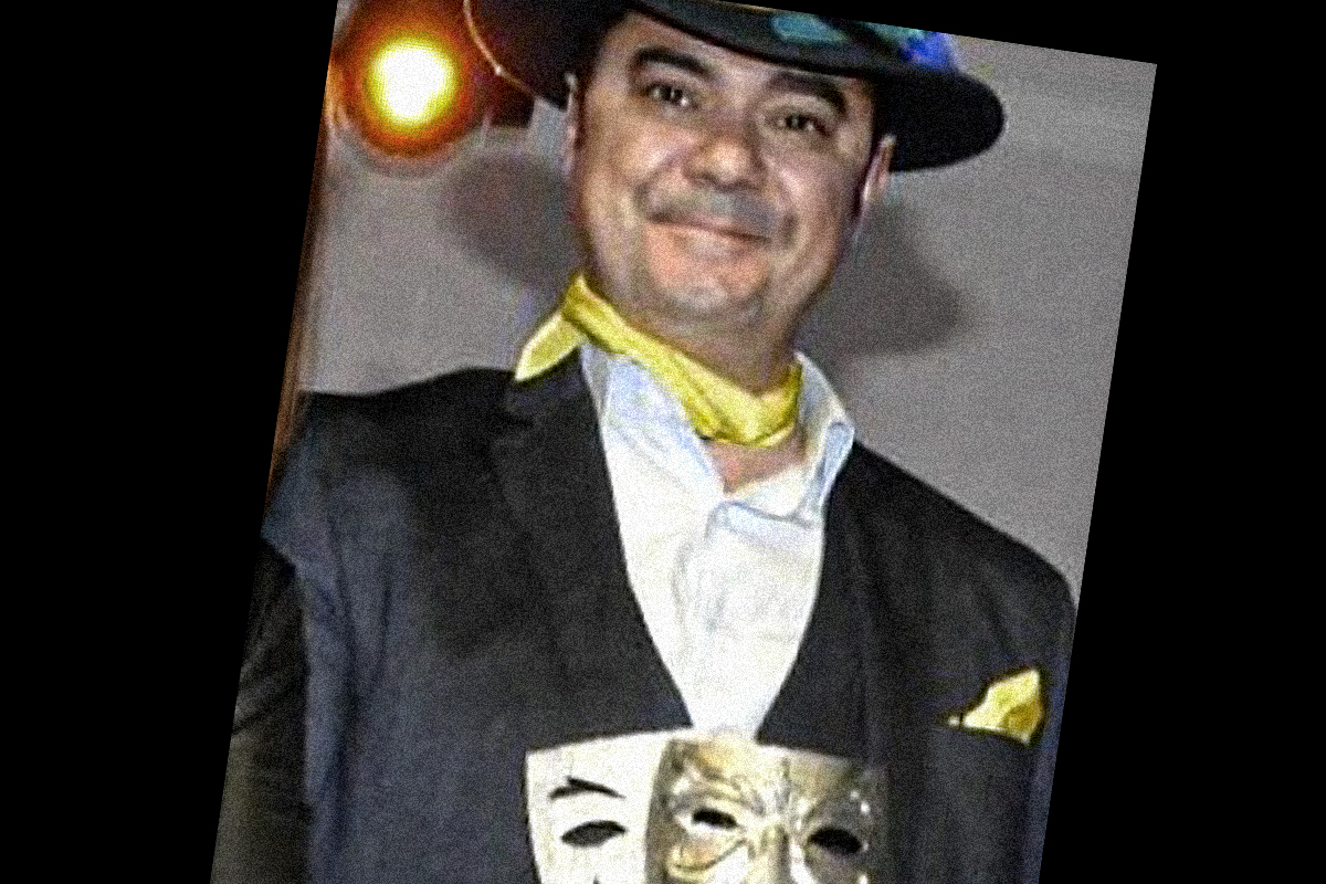 Juan Carlos Martnez, alias 'el Negro' disfrazado cuando recibi el premio Plumillas Cols Chicharro en su pueblo, La Carolina, en 2019.