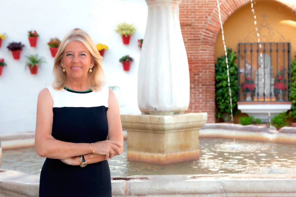 La alcaldesa de Marbella, Mara ngeles Muoz, posa en la ciudad.