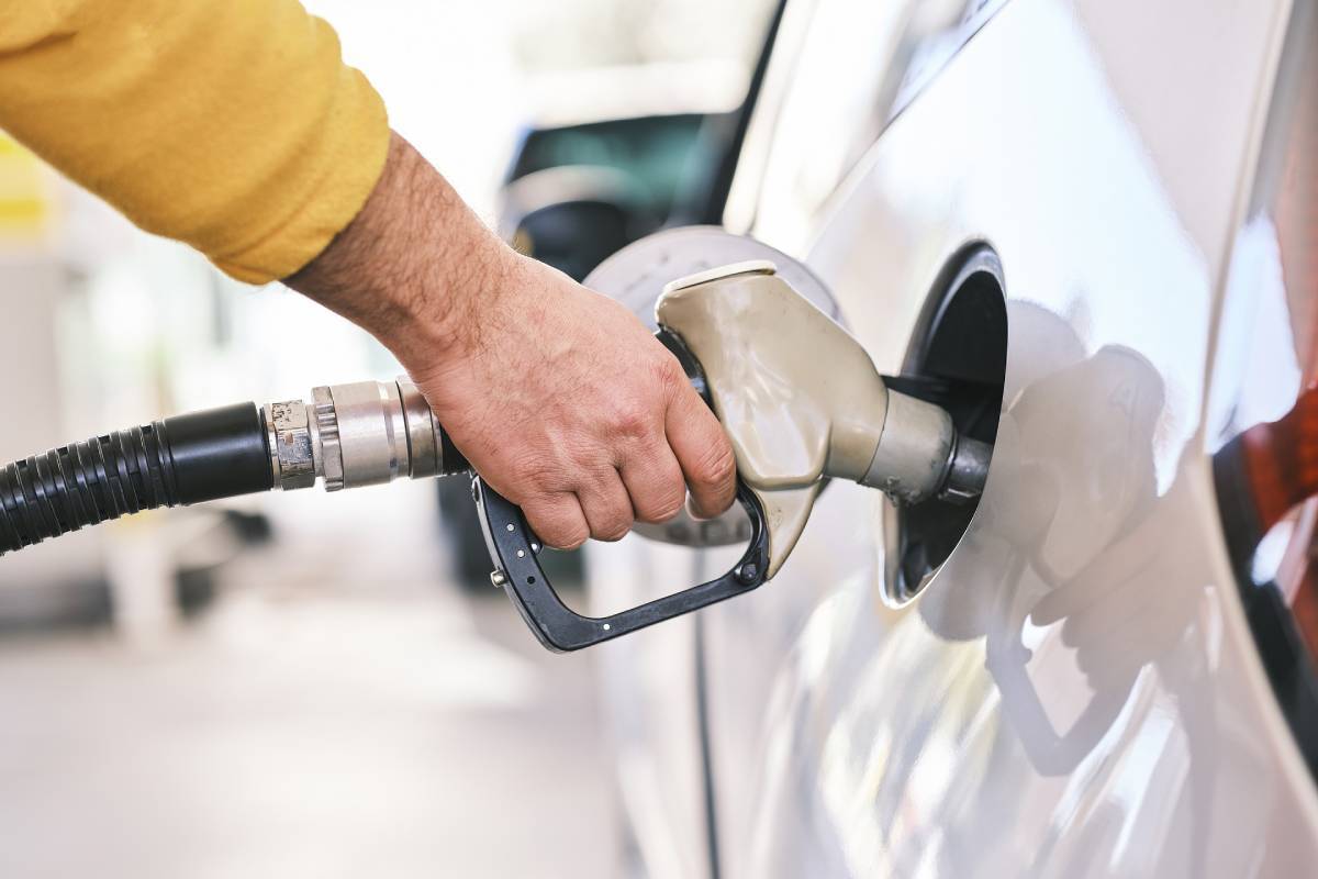 Tarjetas con descuentos en gasolina: ahorra hasta un 12% al volante
