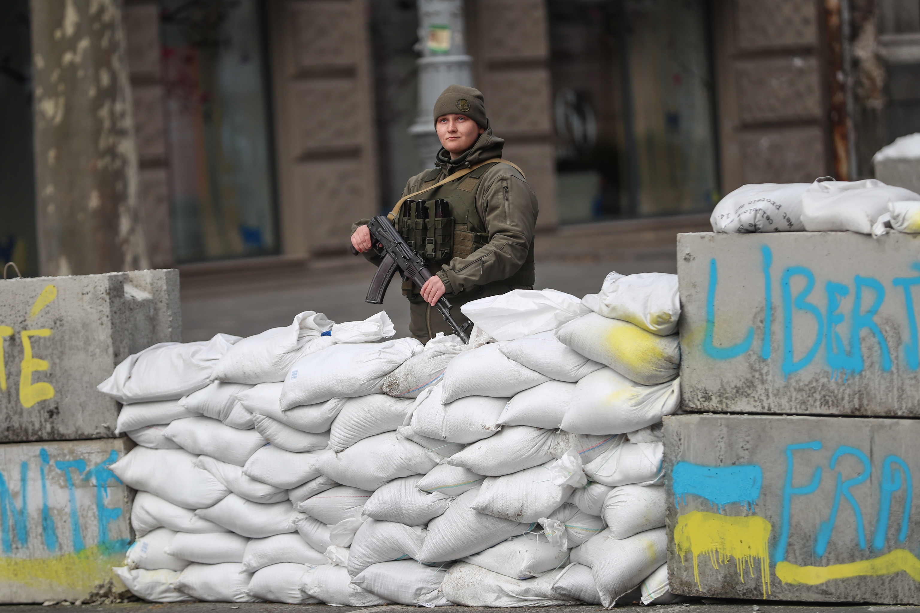 Julia, alias ‘Bilka’, francotiradora ucraniana: «Hay muchos rusos. Cuantos más eliminamos, más vienen. Como los malos de los videojuegos de mis hijos»
