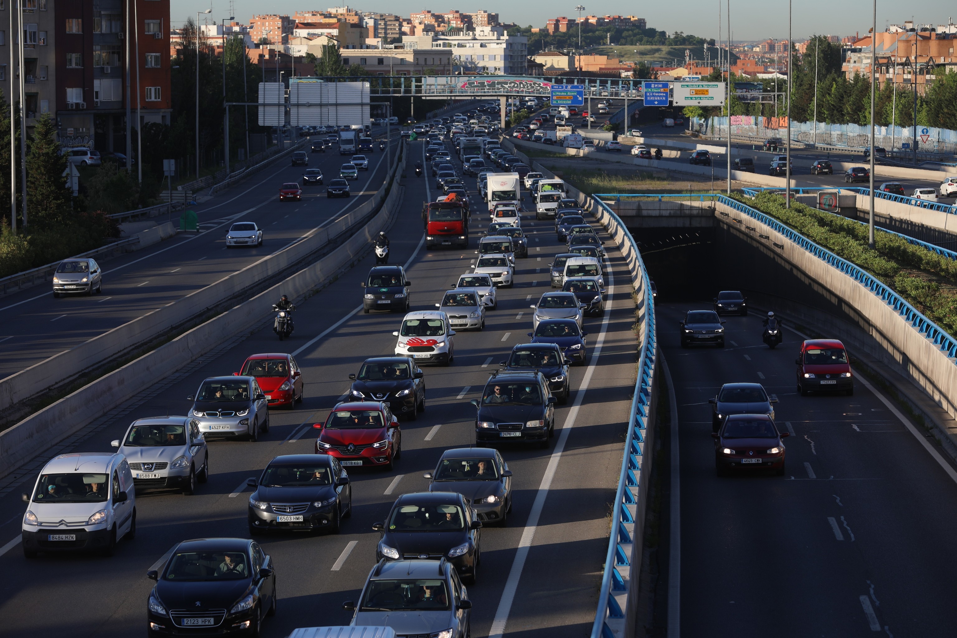 Tráfico en los accesos a Madrid, a primera hora de la mañana.