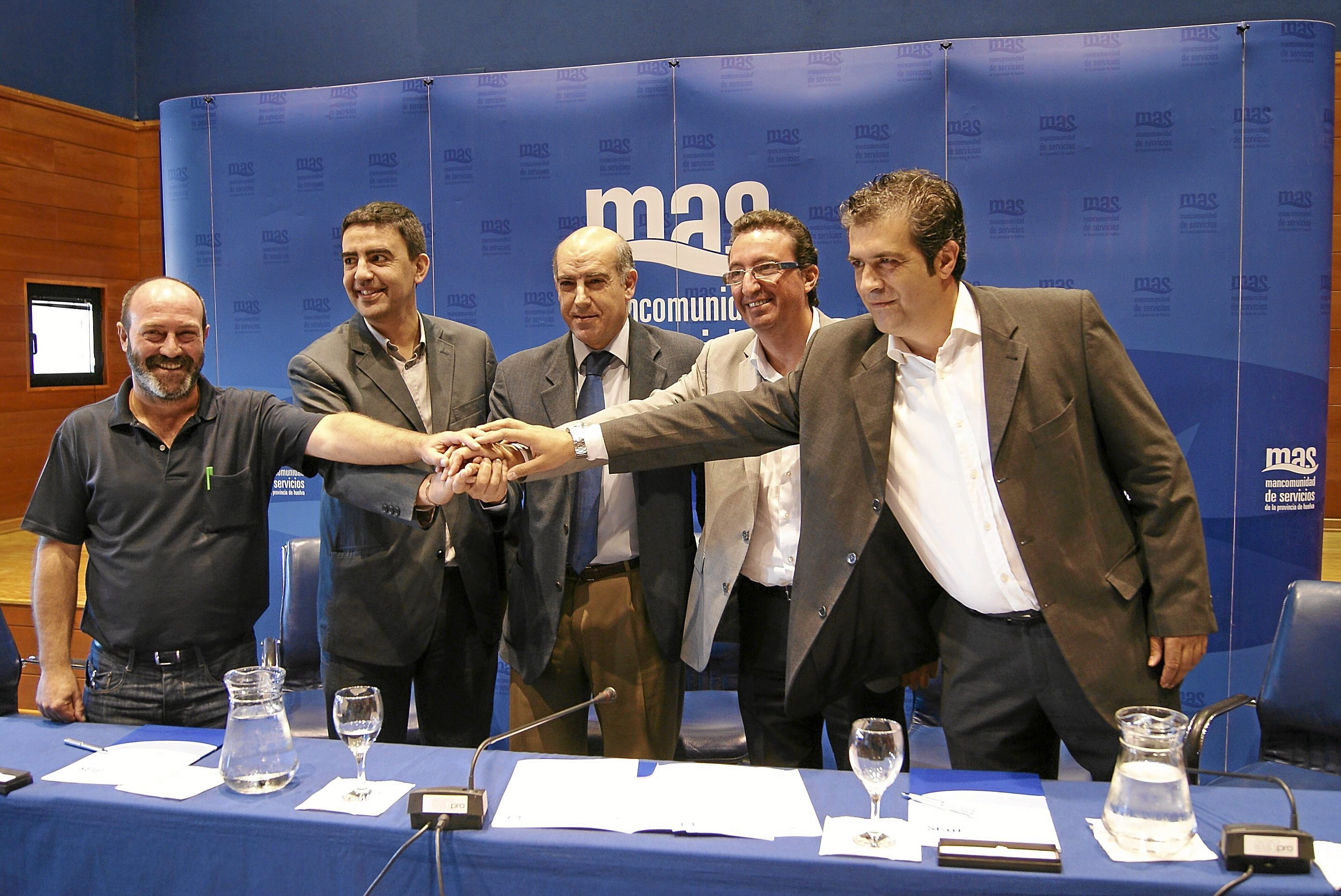 La financiación que siguen cobrándose los partidos políticos del recibo del agua en Huelva