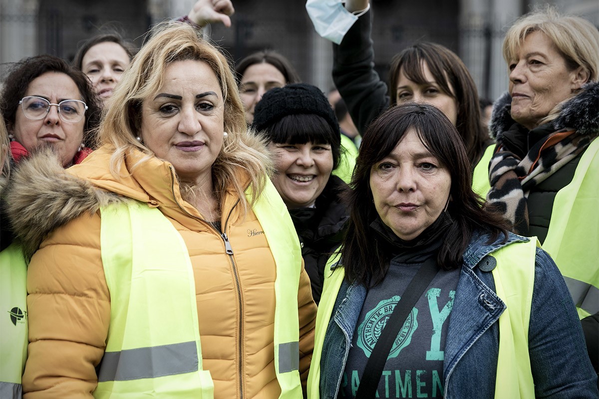 Teresa Gavira y Cruz Fuentes en la manifestacin de Plataforma