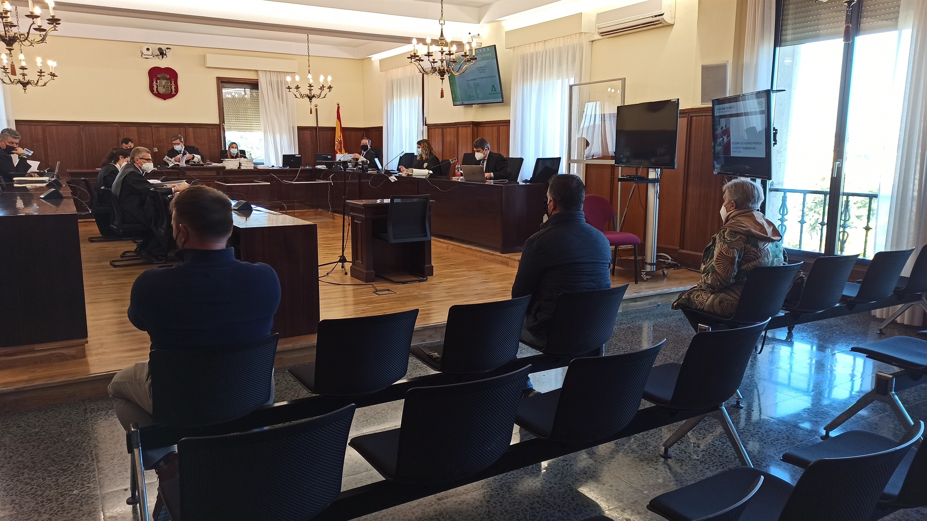 Primera sesin del juicio por el fraude en los cursos del Consorcio Formades, en la Audiencia de Sevilla.