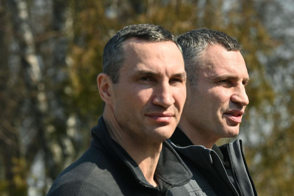 Wladimir Klitschko, campeón mundial de boxeo y hermano del alcalde de Kiev: «La mayoría de los españoles harían lo mismo»
