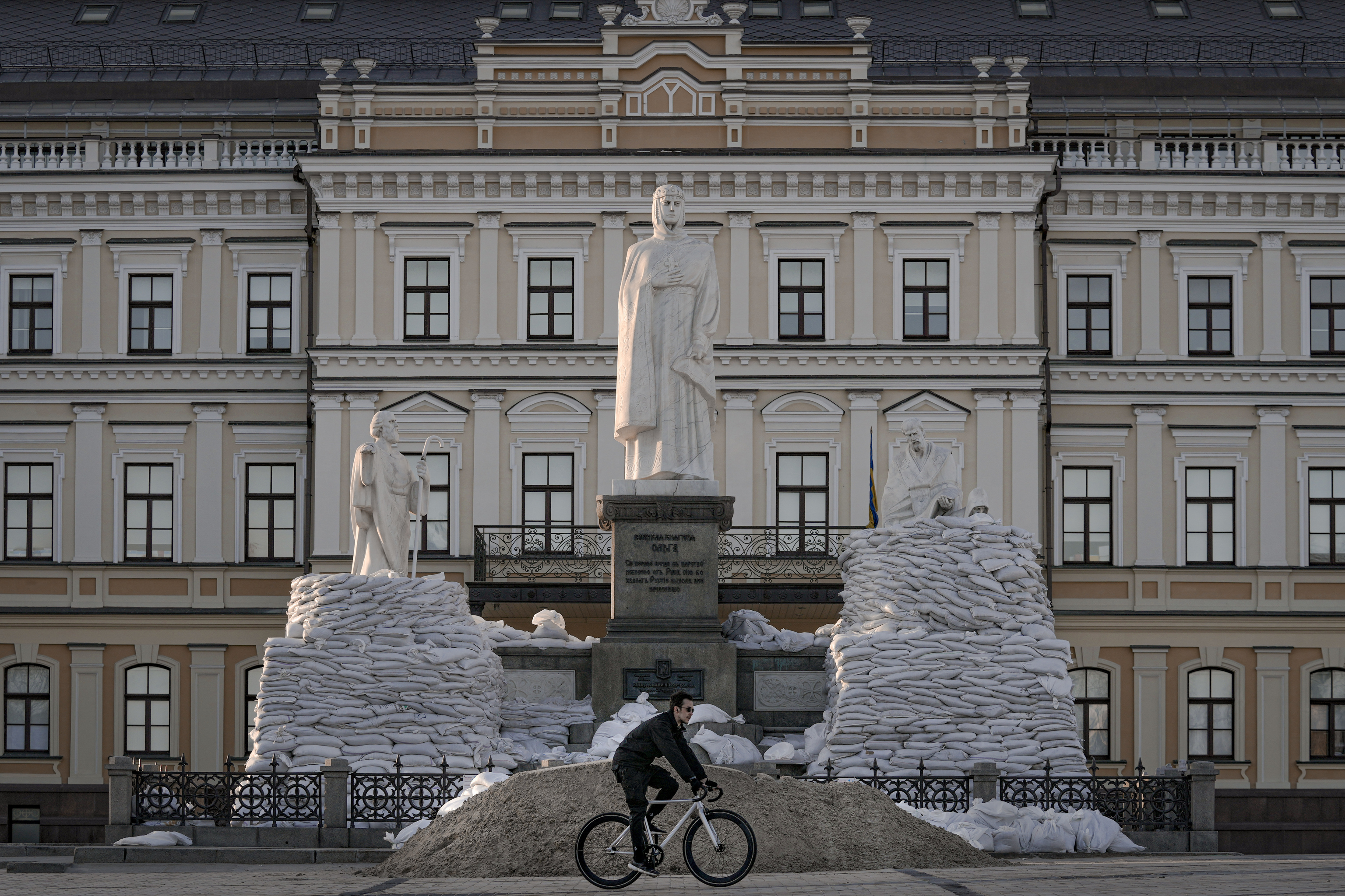 Ucrania sangra por sus museos y monumentos