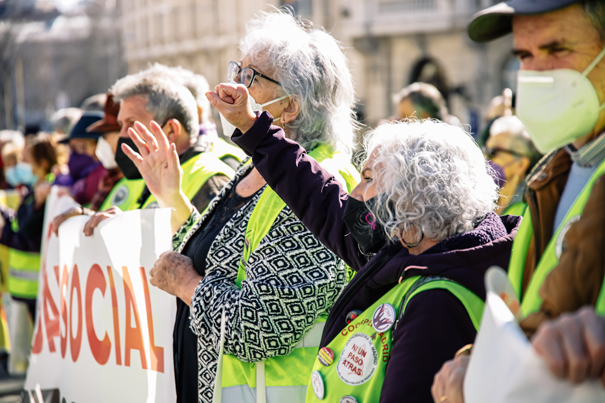 Manifestación de pensionistas en las puertas del Congreso de los Diputados.