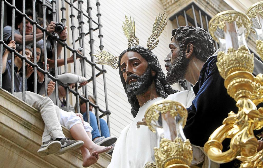 Procesin del paso del Beso de Judas del Lunes Santo de Sevilla.
