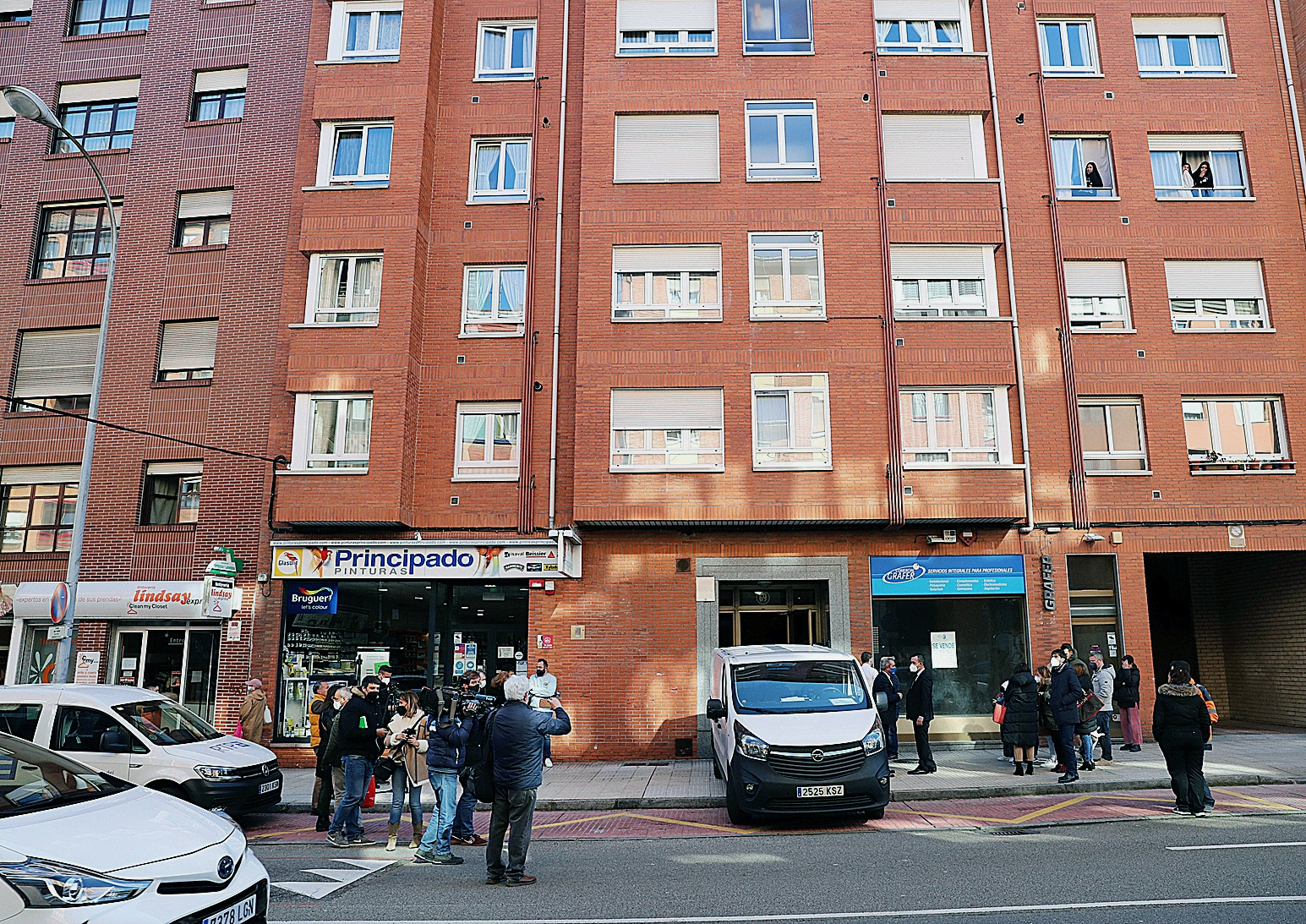 El edificio de Oviedo donde asesinaron a la nia de 14 aos el pasado martes.