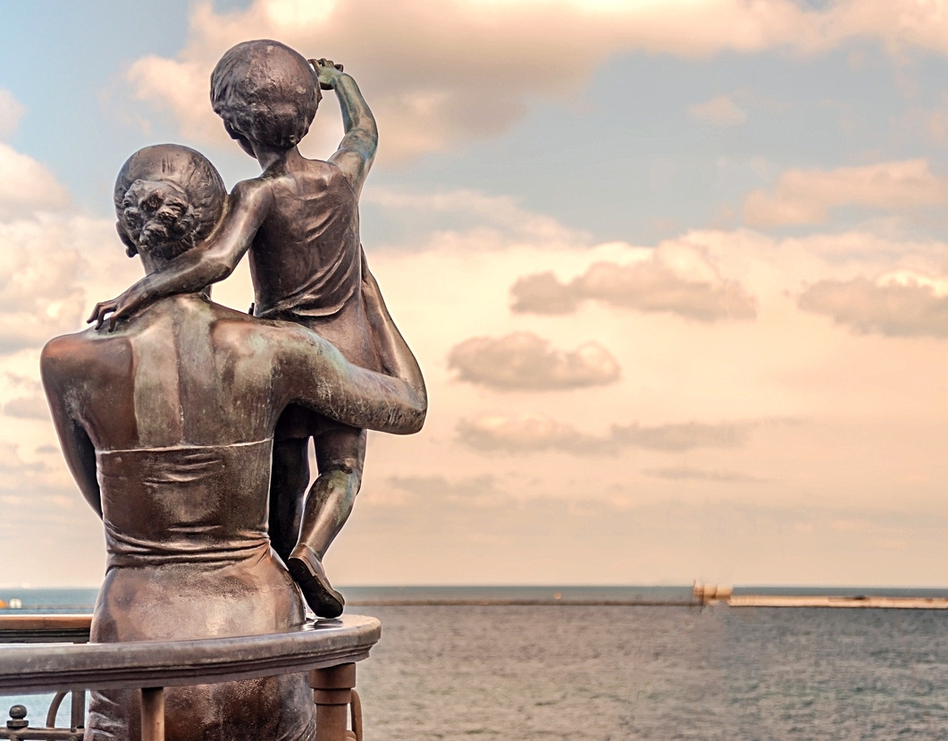 Monumento a la mujer del marinero, en el puerto de Odesa.