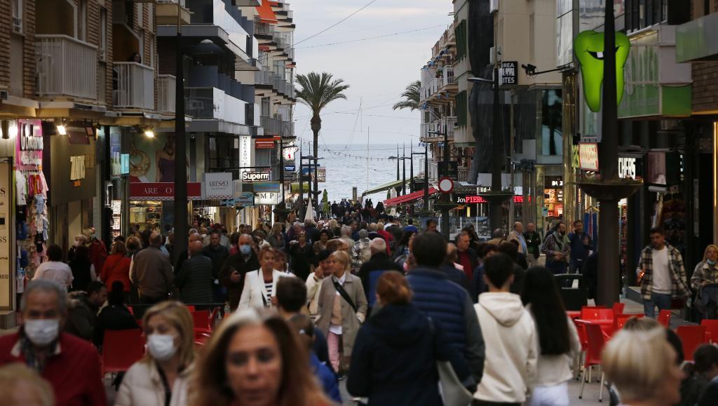 La izquierda valenciana sacude la Semana Santa con su tasa turística de hasta 2 euros que rechaza el sector