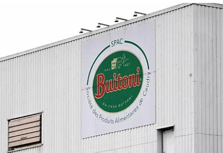 El logo de la fábrica Buitoni en Caudry.