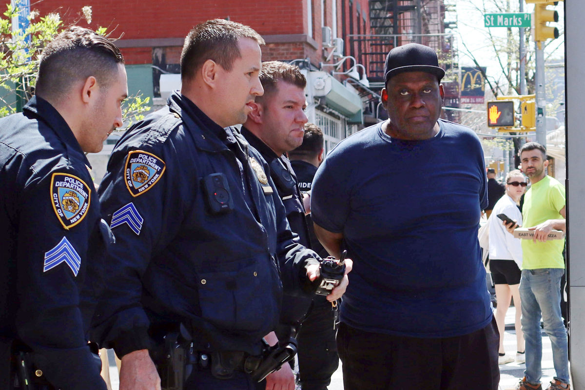 El sospechoso del tiroteo en el metro de Nueva York llamó para dar su ubicación a la Policía