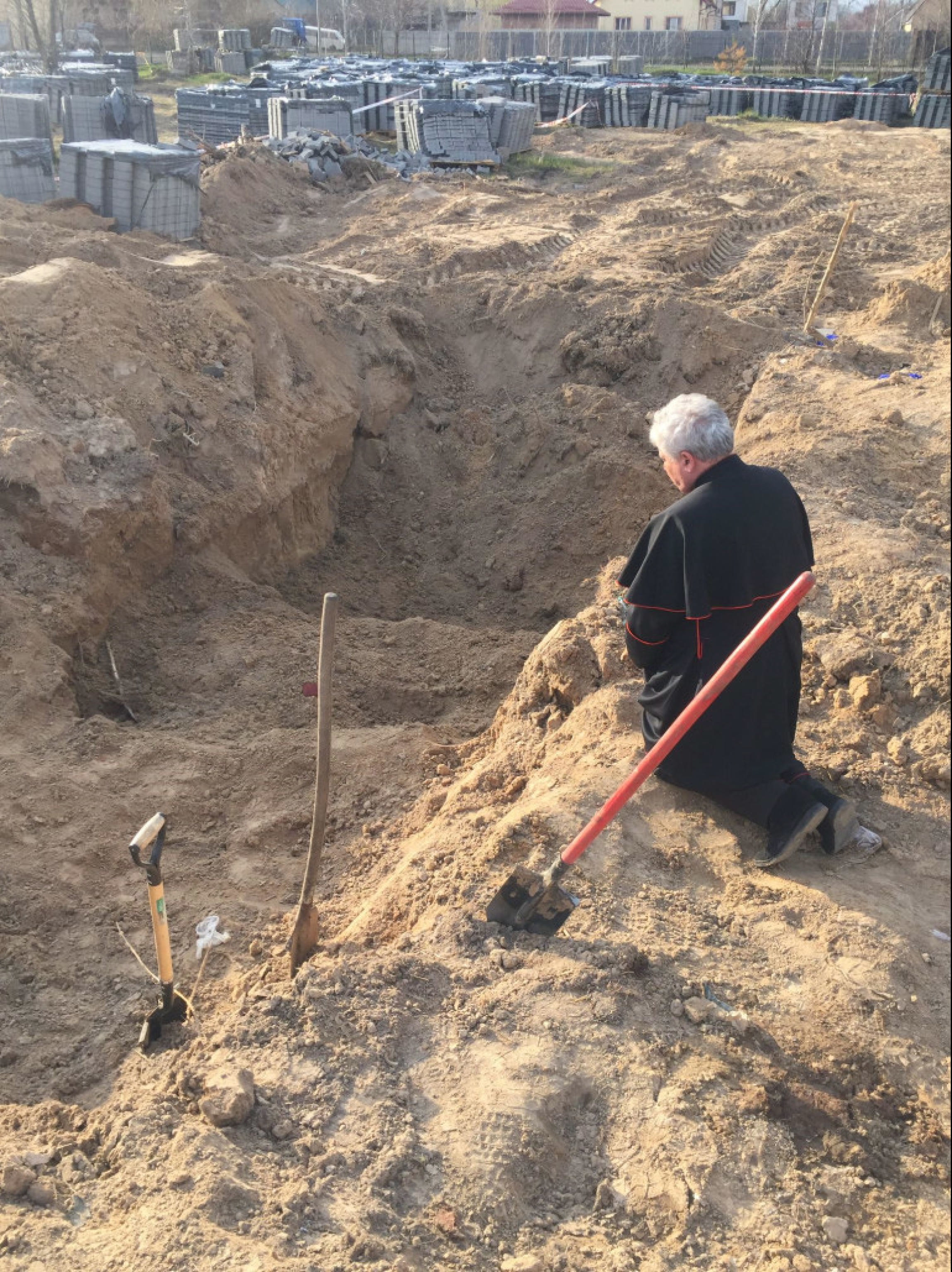 El limosnero del Papa: «En Bucha había 80 muertos en un solo pozo; estamos cerca de los que sufren, aunque sean rusos»