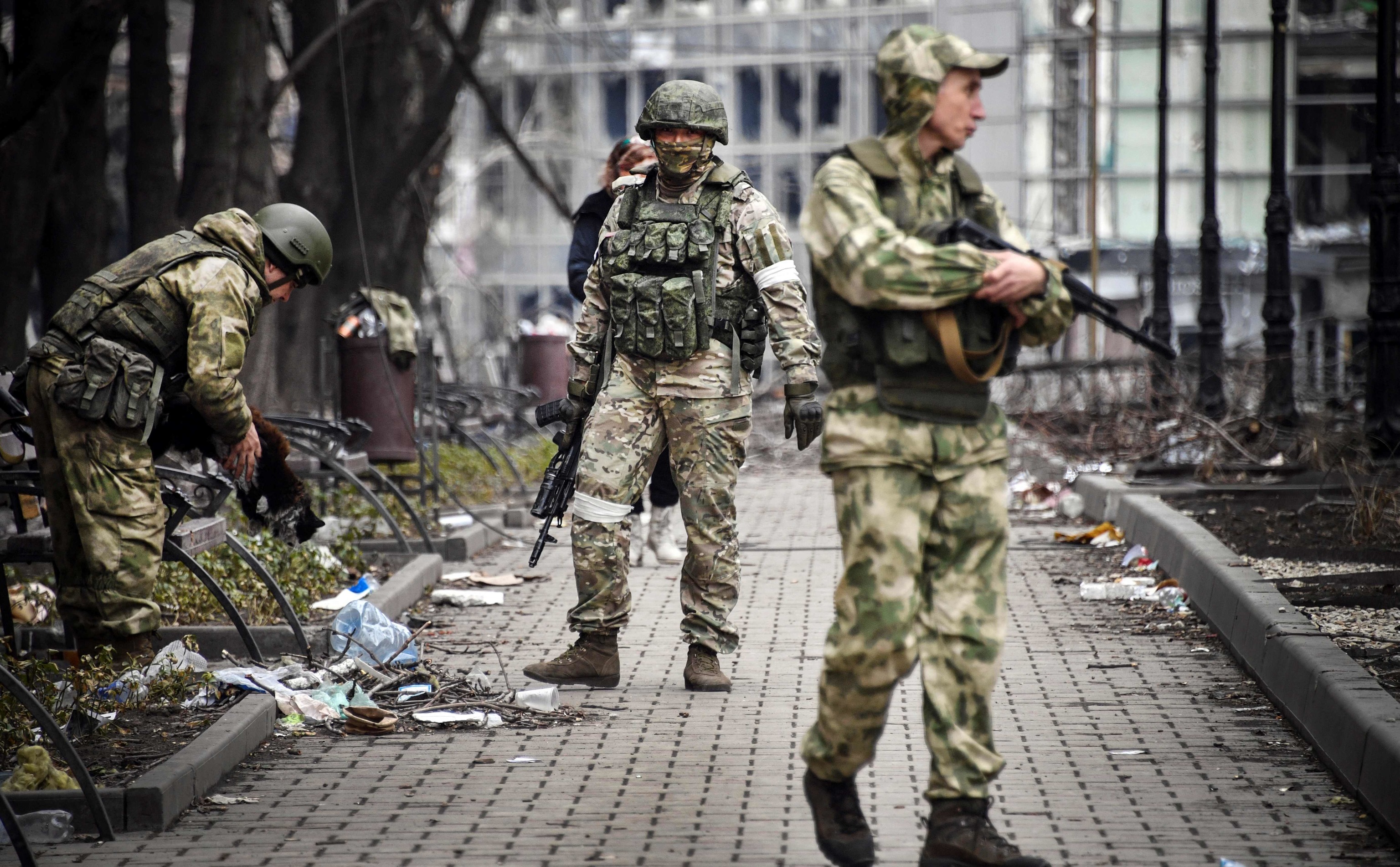 Ucrania responde al ultimátum de Rusia: «Nuestras fuerzas lucharán hasta el final en Mariupol»
