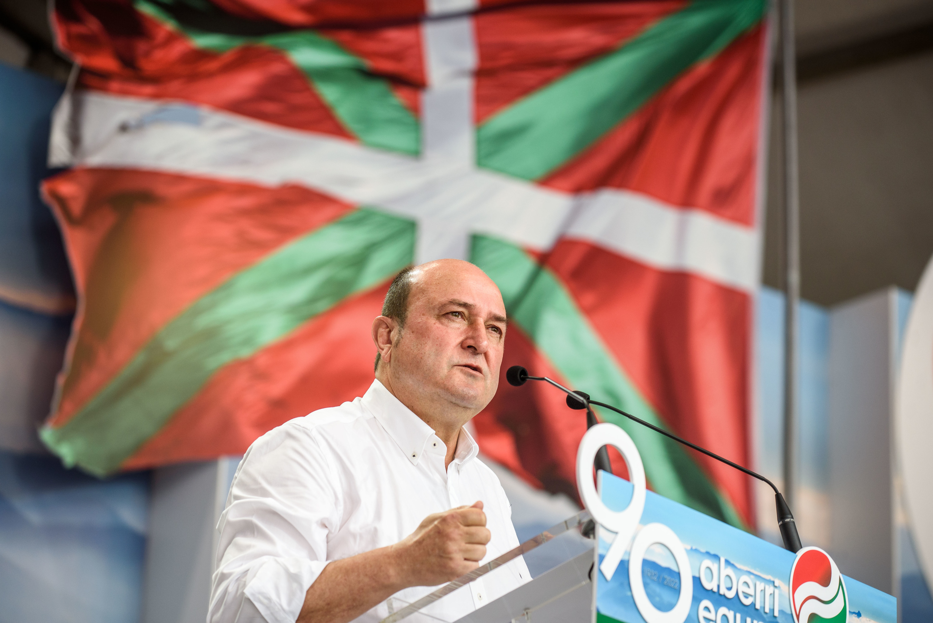 El presidente del PNV Andoni Ortuzar durante su intervencin en el 'Aberri Eguna' celebrado en Bilbao.
