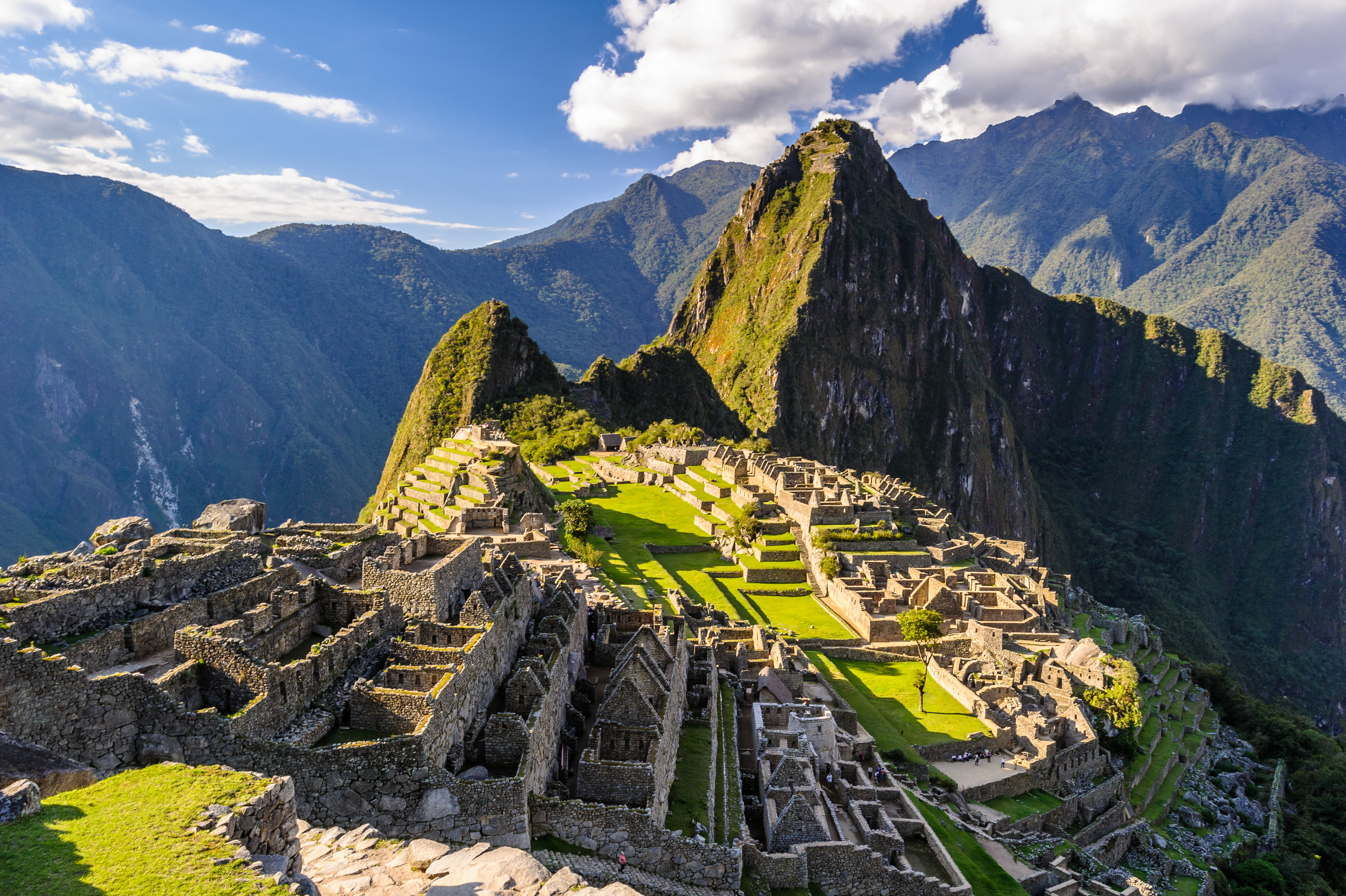 Panorámica de la ciudadela inca de Machu Picchu.