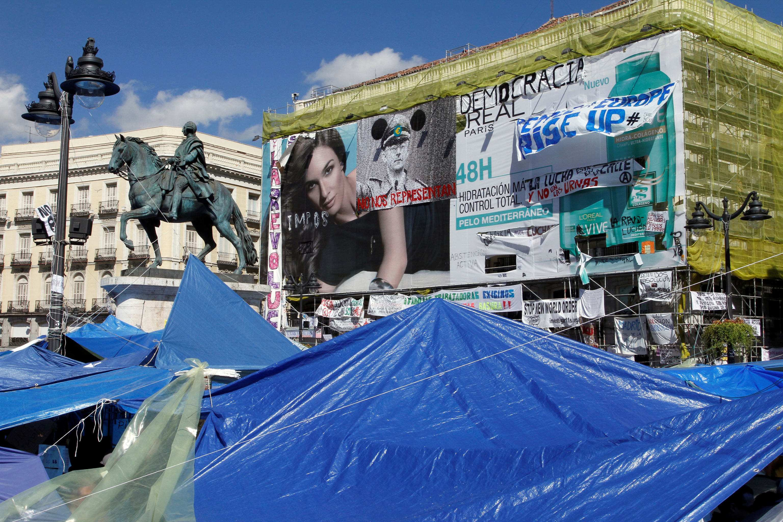 Campamento 15-M en la Puerta del Sol de Madrid.