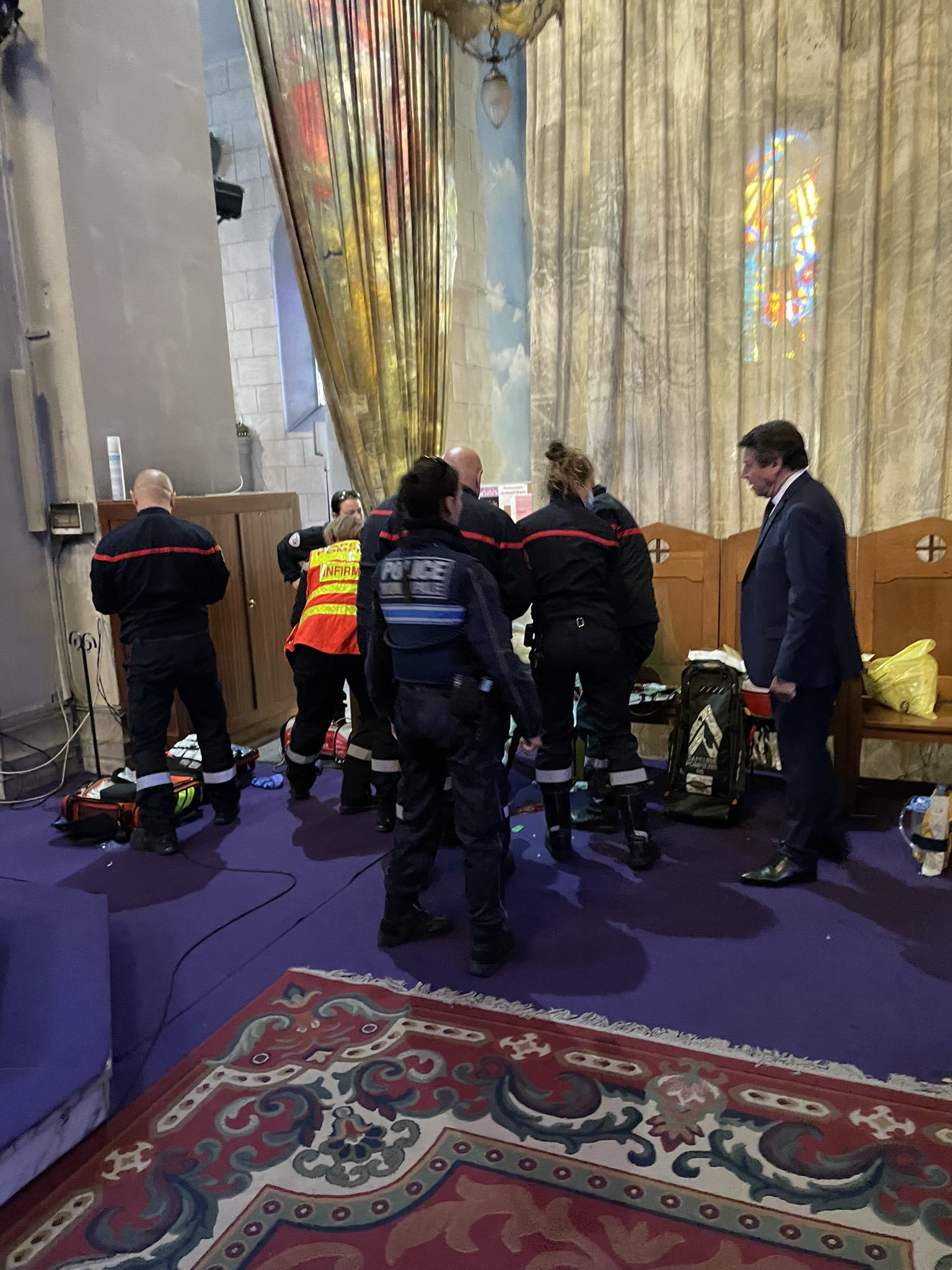 Detenido el agresor de un cura y un fiel, apuñalados en una iglesia de Niza