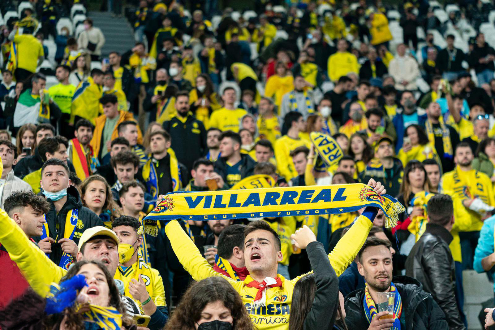 La aficin del Villarreal viajar a Liverpool para apoyar a su equipo.