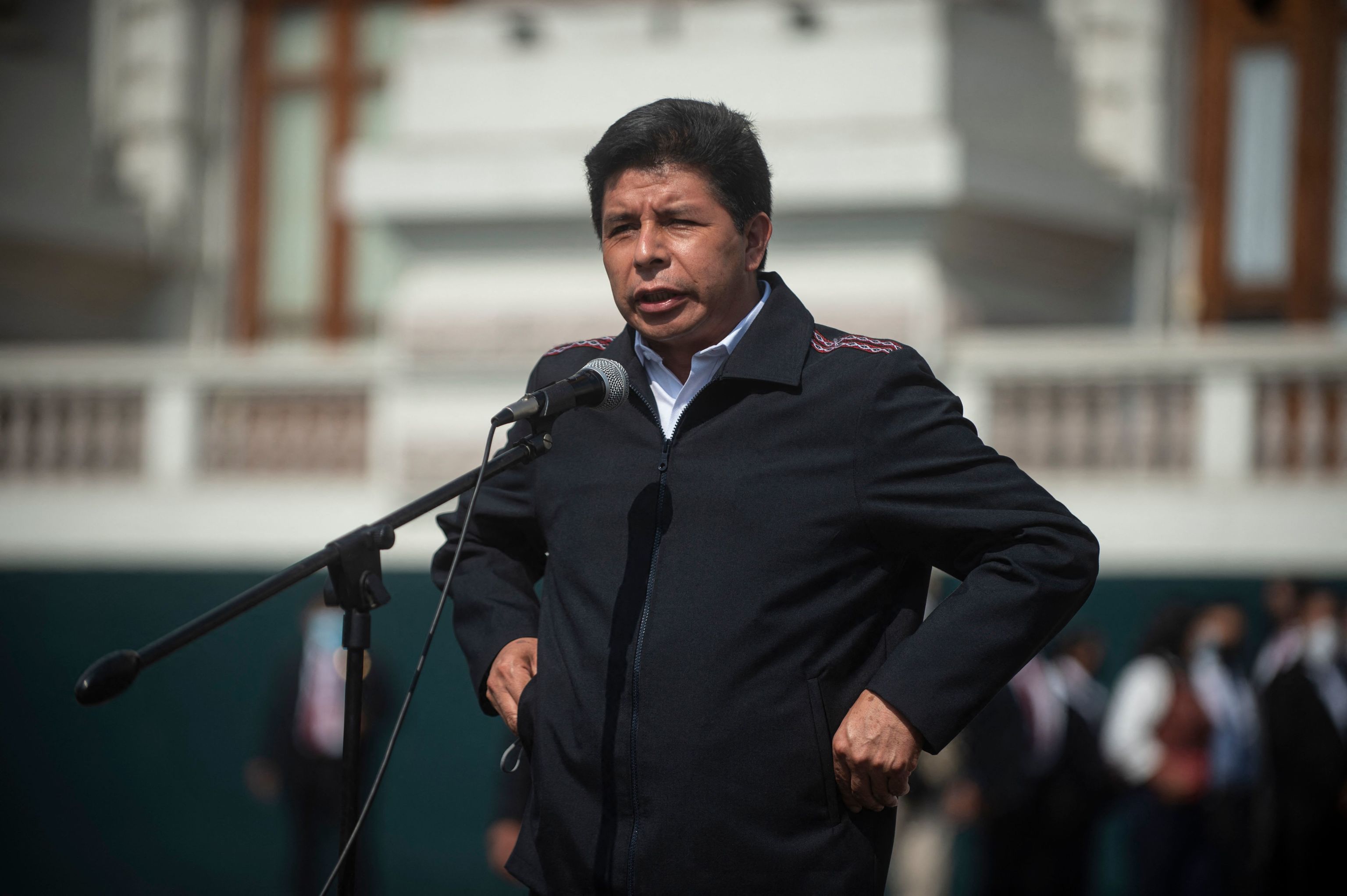 Perú: tapar la crisis con una Asamblea constituyente
