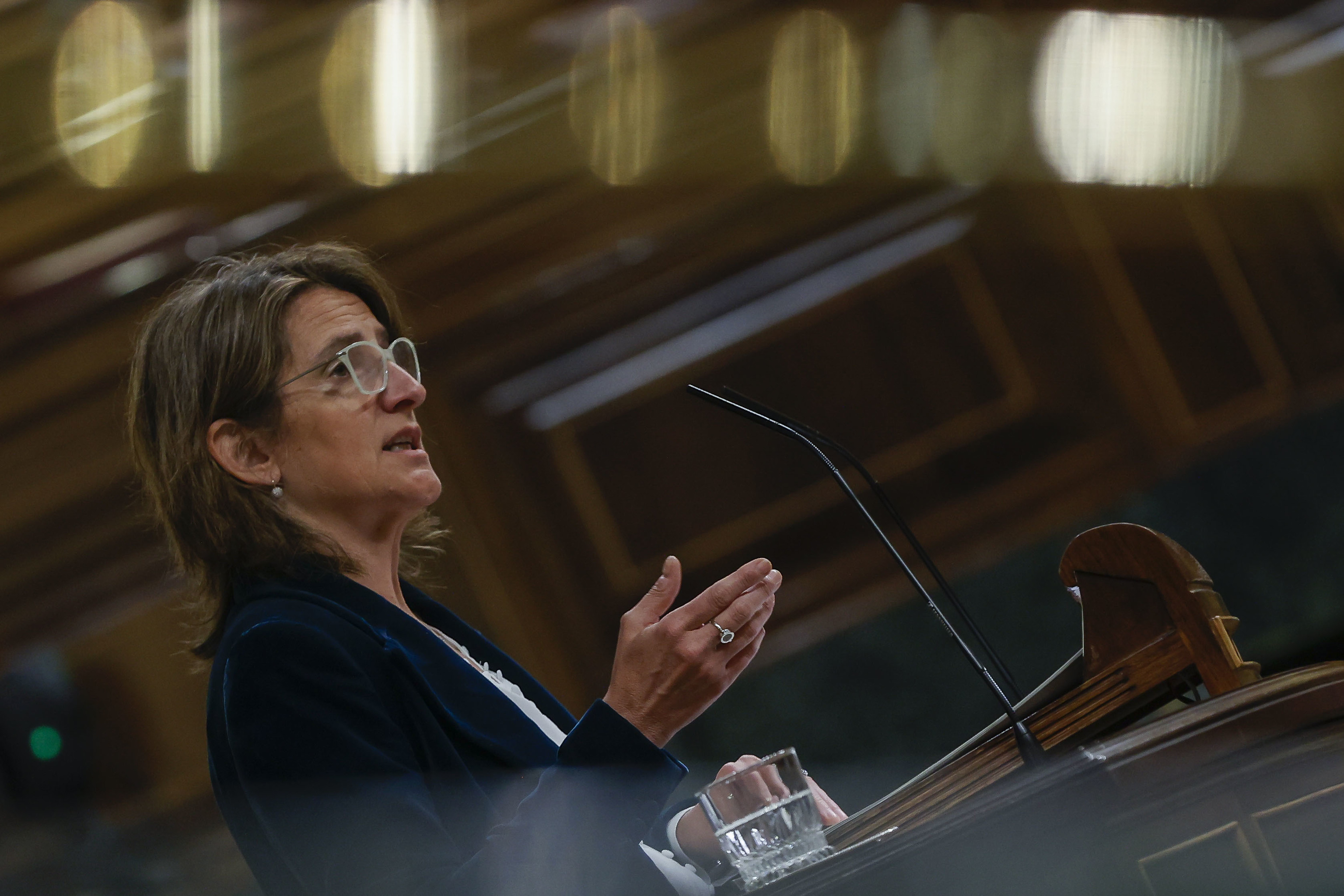 La  ministra Teresa Ribera, en el Congreso.
