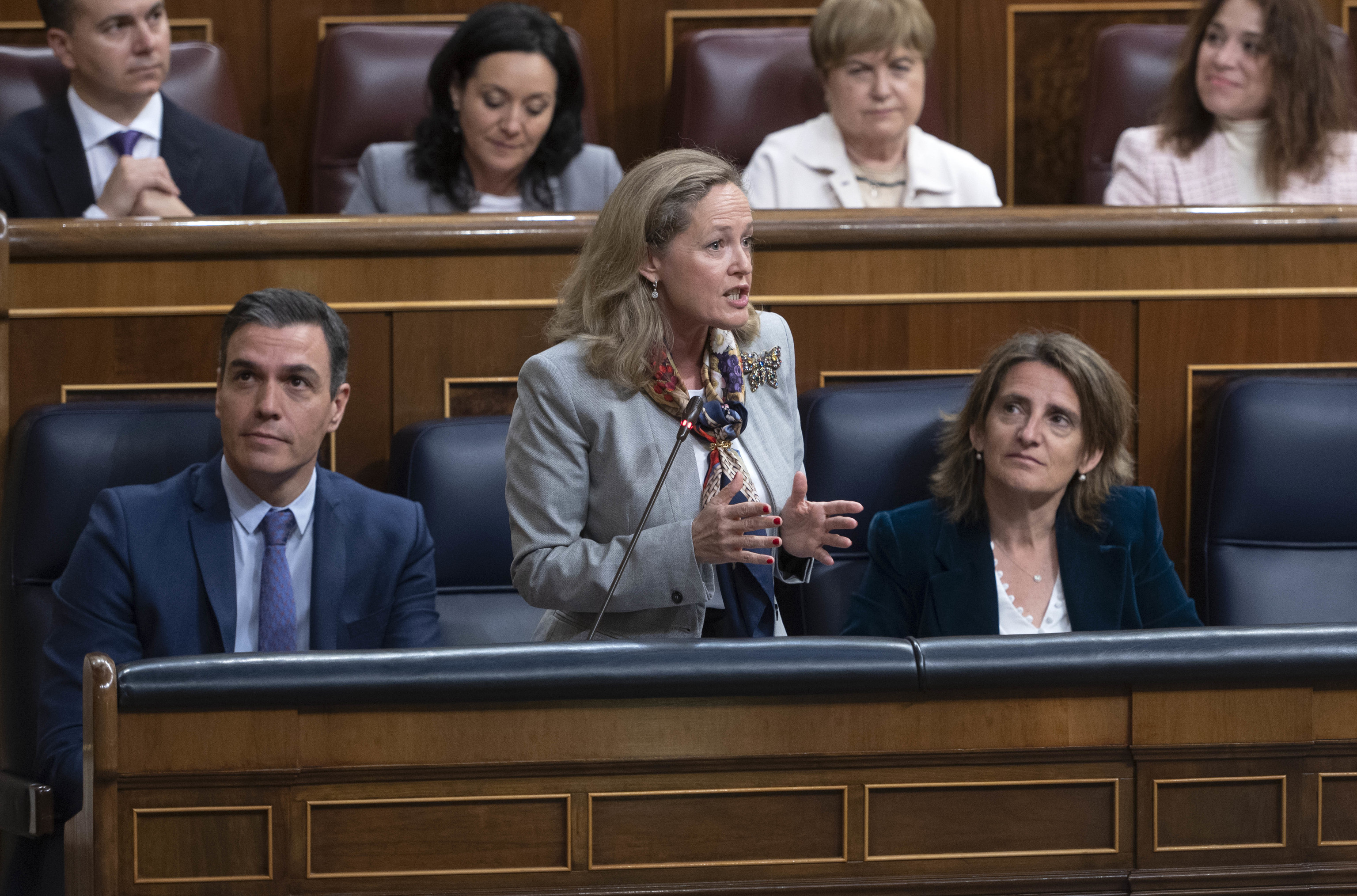 El regulador europeo desaconseja intervenciones eléctricas como la que propone España: «Puede frenar la inversión»