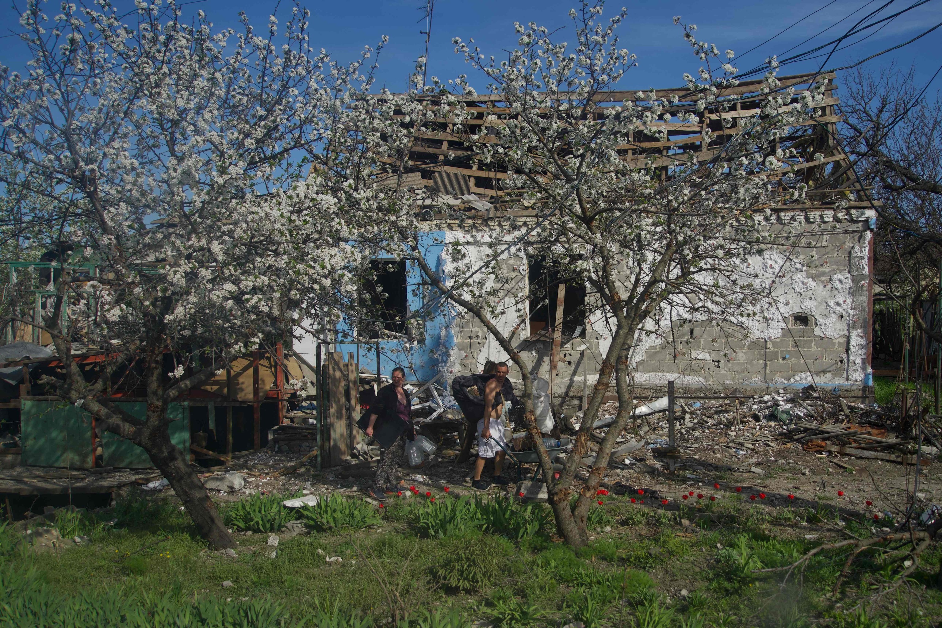 Una casa destruida por los ataques de los rusos a la ciudad de Mariúpol, en Ucrania.