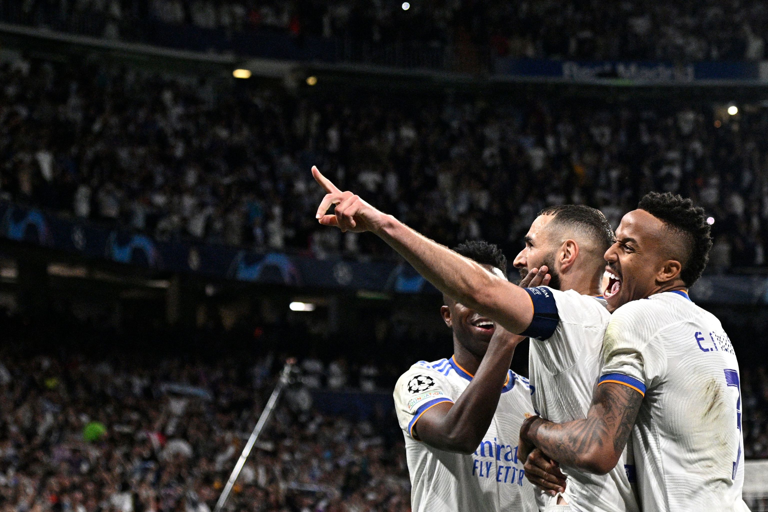 Benzema celebra el tercer gol del Real Madrid.