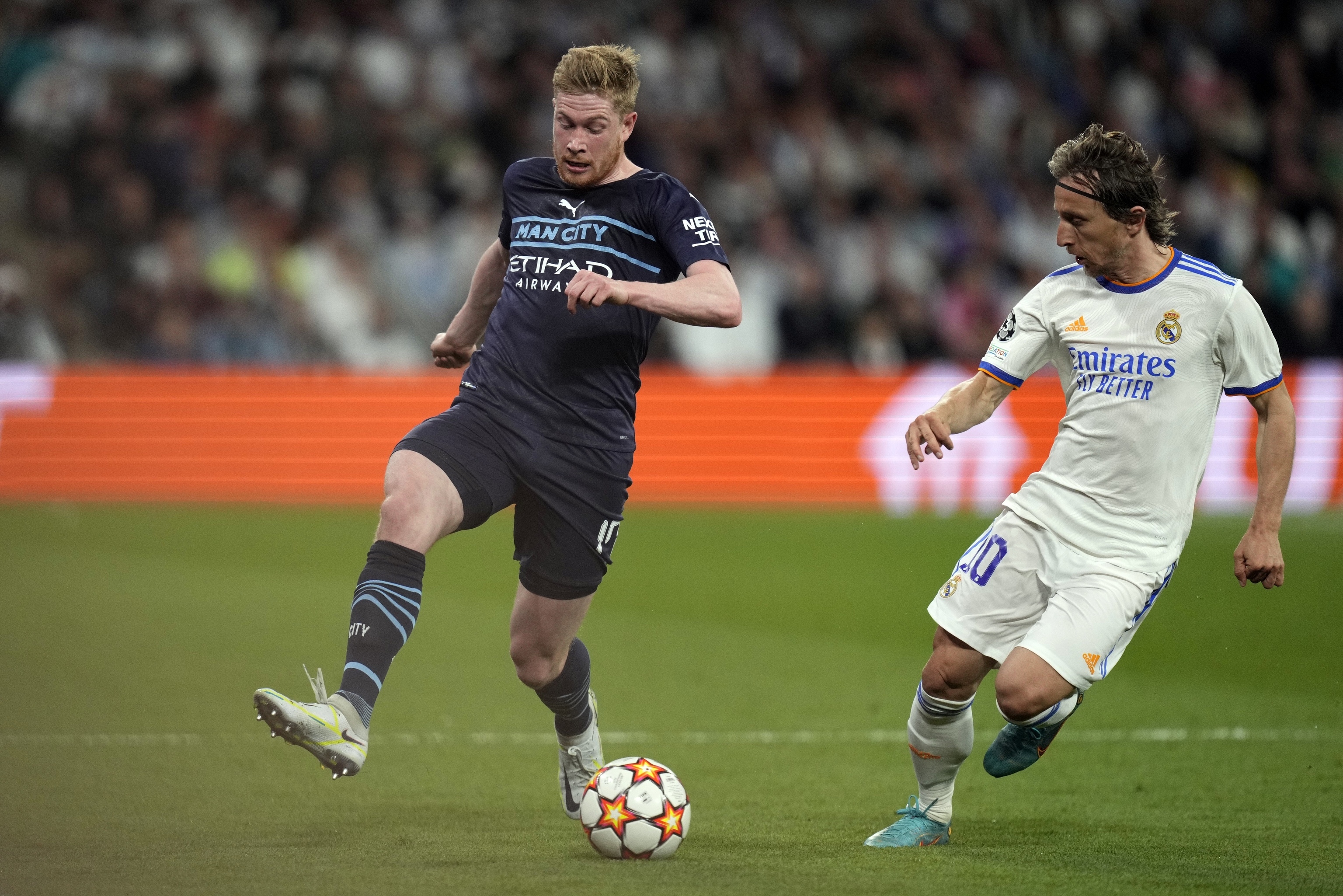 Imagen del partido del mircoles entre el Manchester City y el Real Madrid, ambos con el patrocinio de aerolneas de Emiratos rabes.