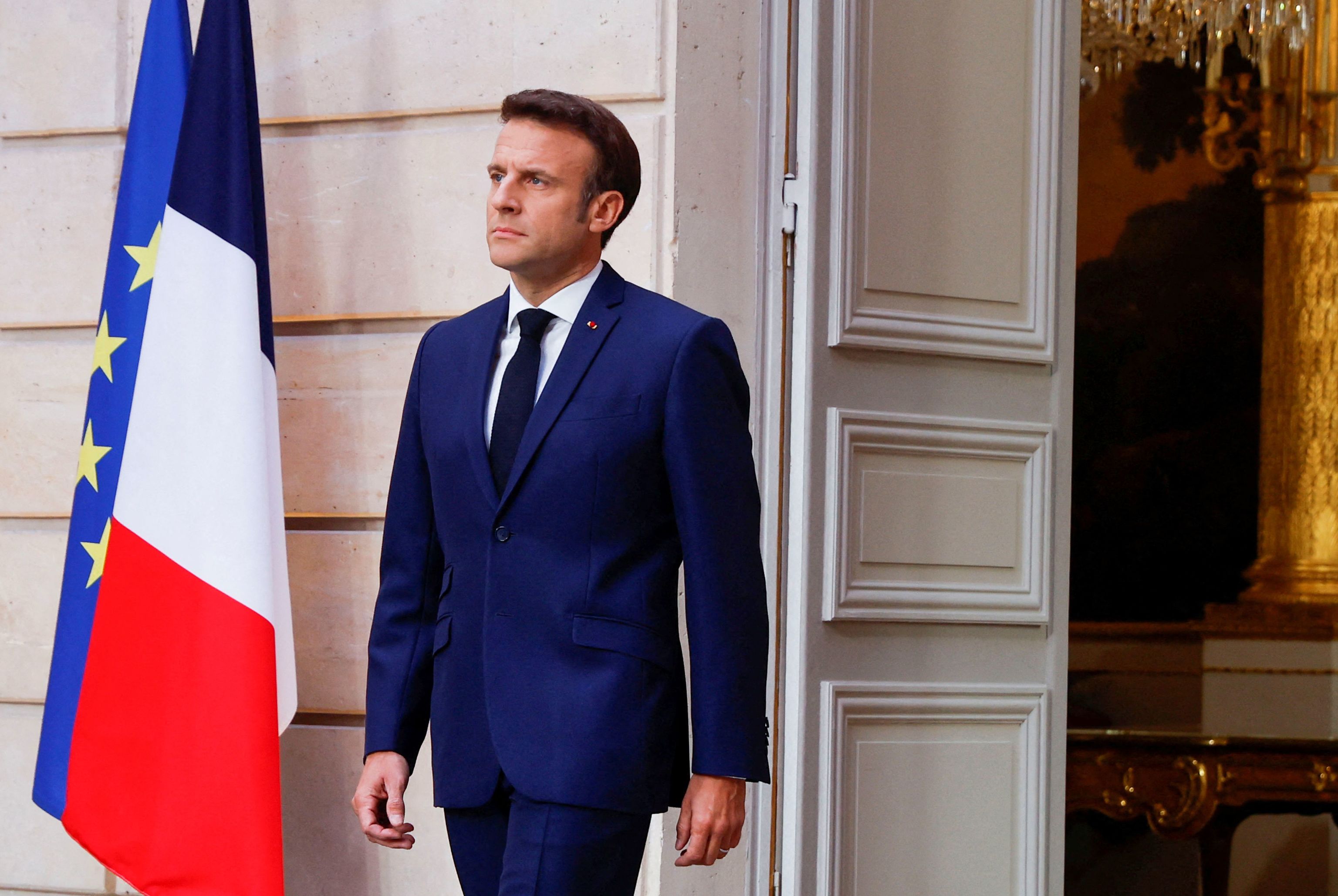 Emmanuel Macron pide tras ser investido una «acción implacable» para que Francia sea «una nación más independiente»