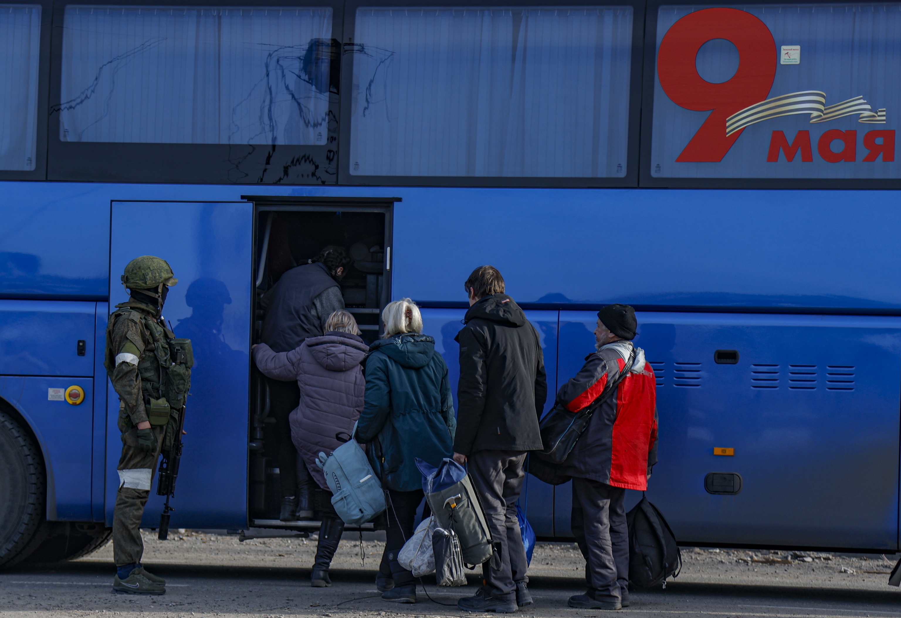 Ucrania anuncia que «todas las mujeres, niños y ancianos» fueron evacuados de Azovstal