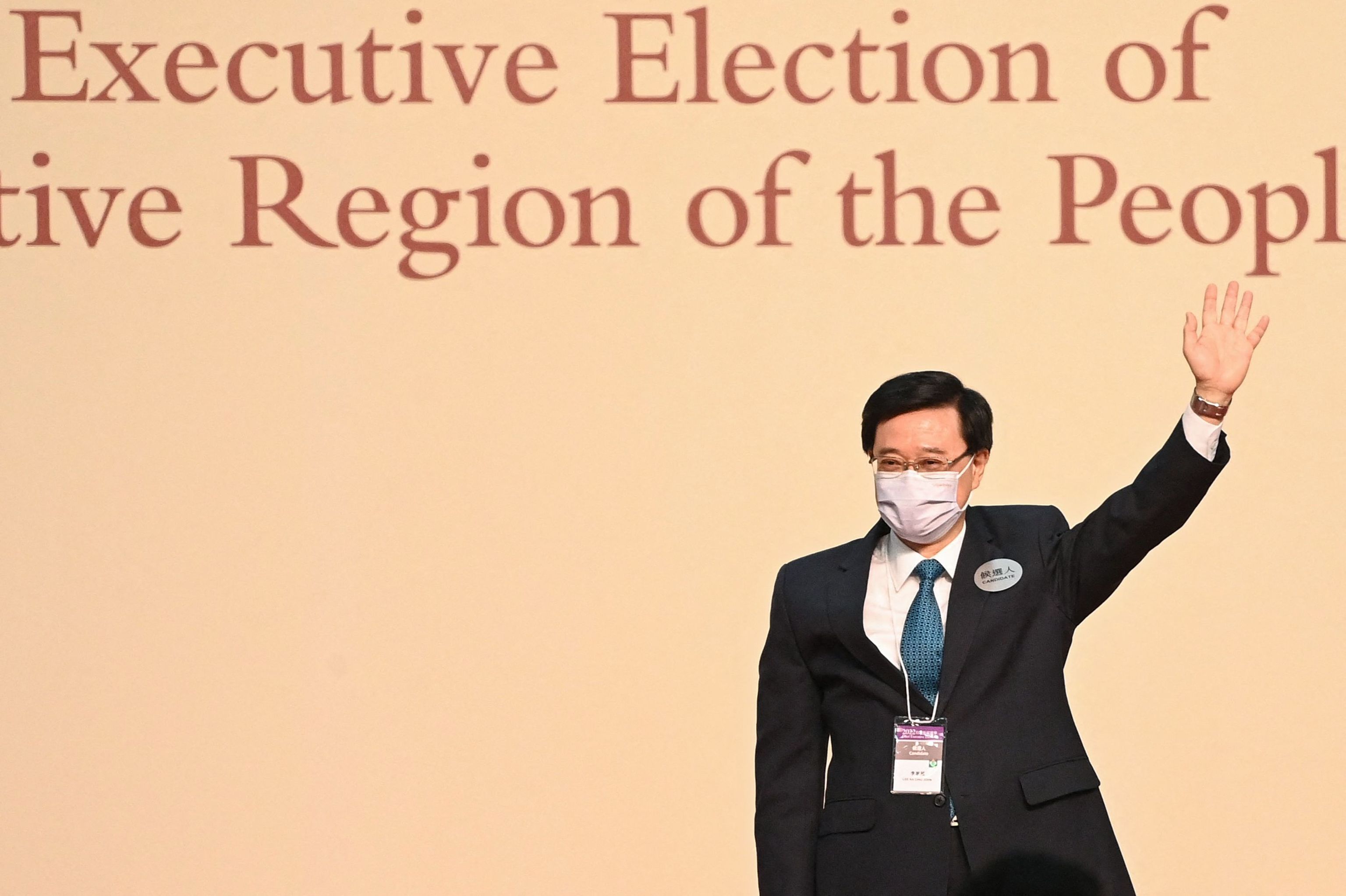 El ex policía John Lee escogido como nuevo gobernante de Hong Kong