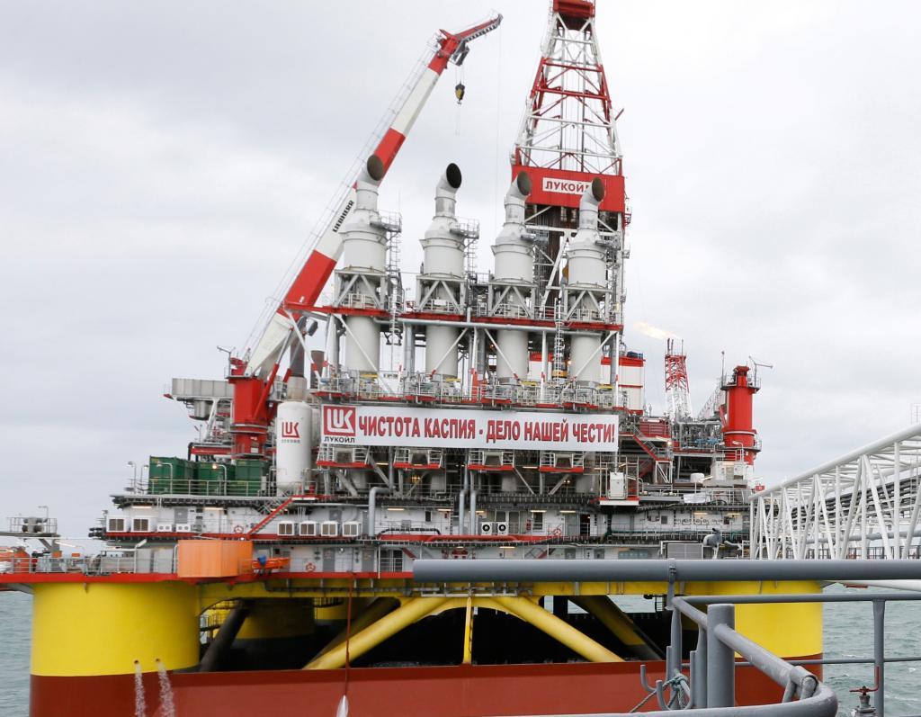 Las sanciones al petróleo ruso, encalladas desde hace una semana