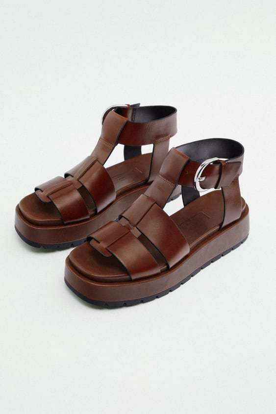 Las Sandalias Cangrejeras Son El Zapato De Moda Que Amas U Odias Moda
