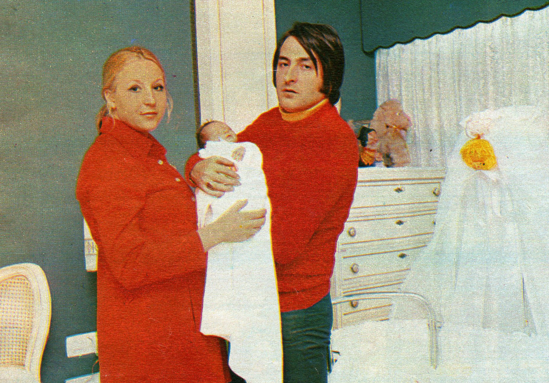 Nino Bravo y su mujer, Marie, con su hija Amparo.