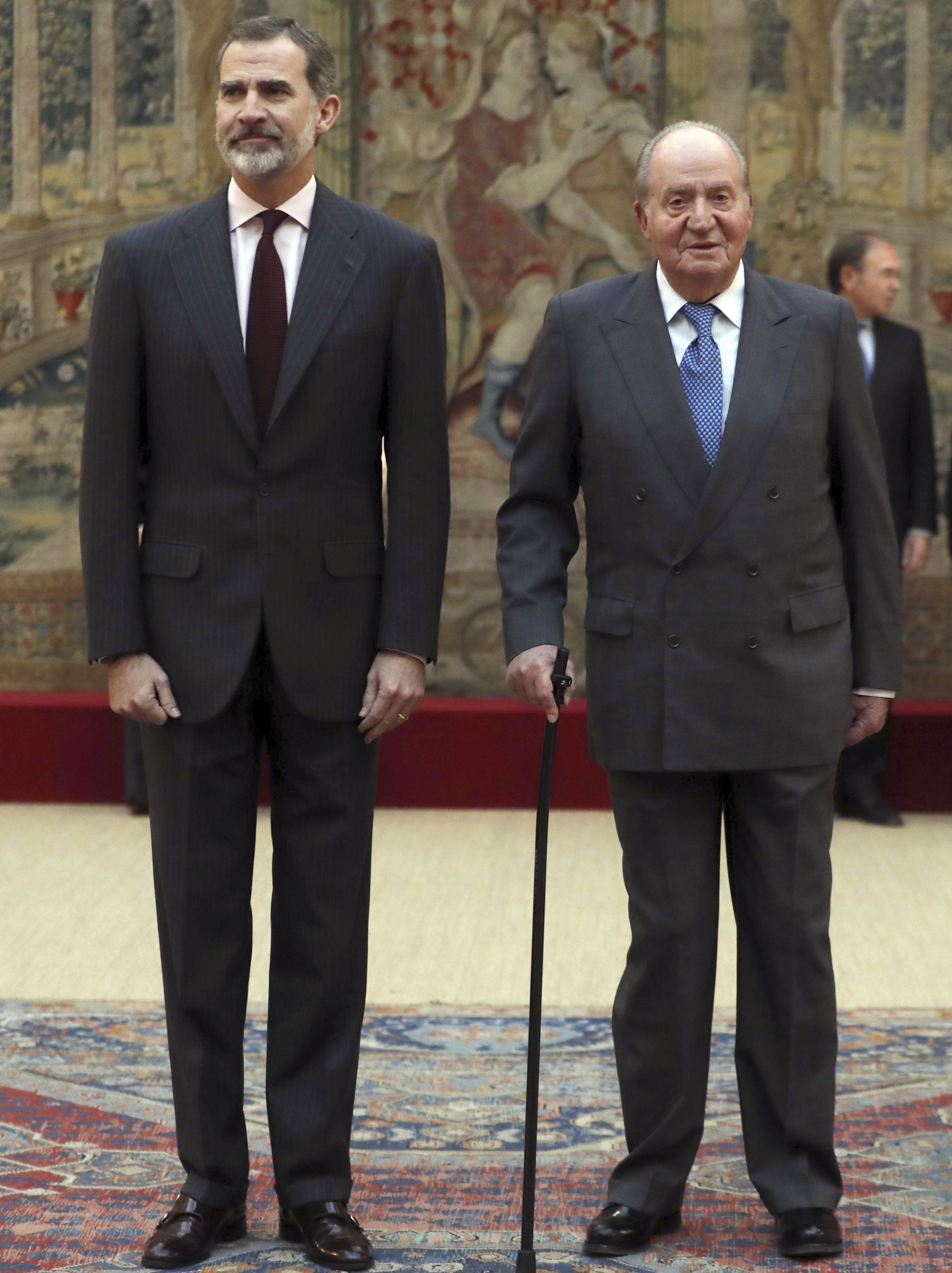 Felipe VI y Juan Carlos I, en un acto en El Pardo en 2018 por el aniversario de la Constitución.