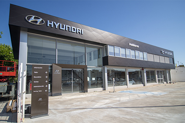 Hyundai Mobikorea inaugura sus nuevas instalaciones en avenida Castell Vell