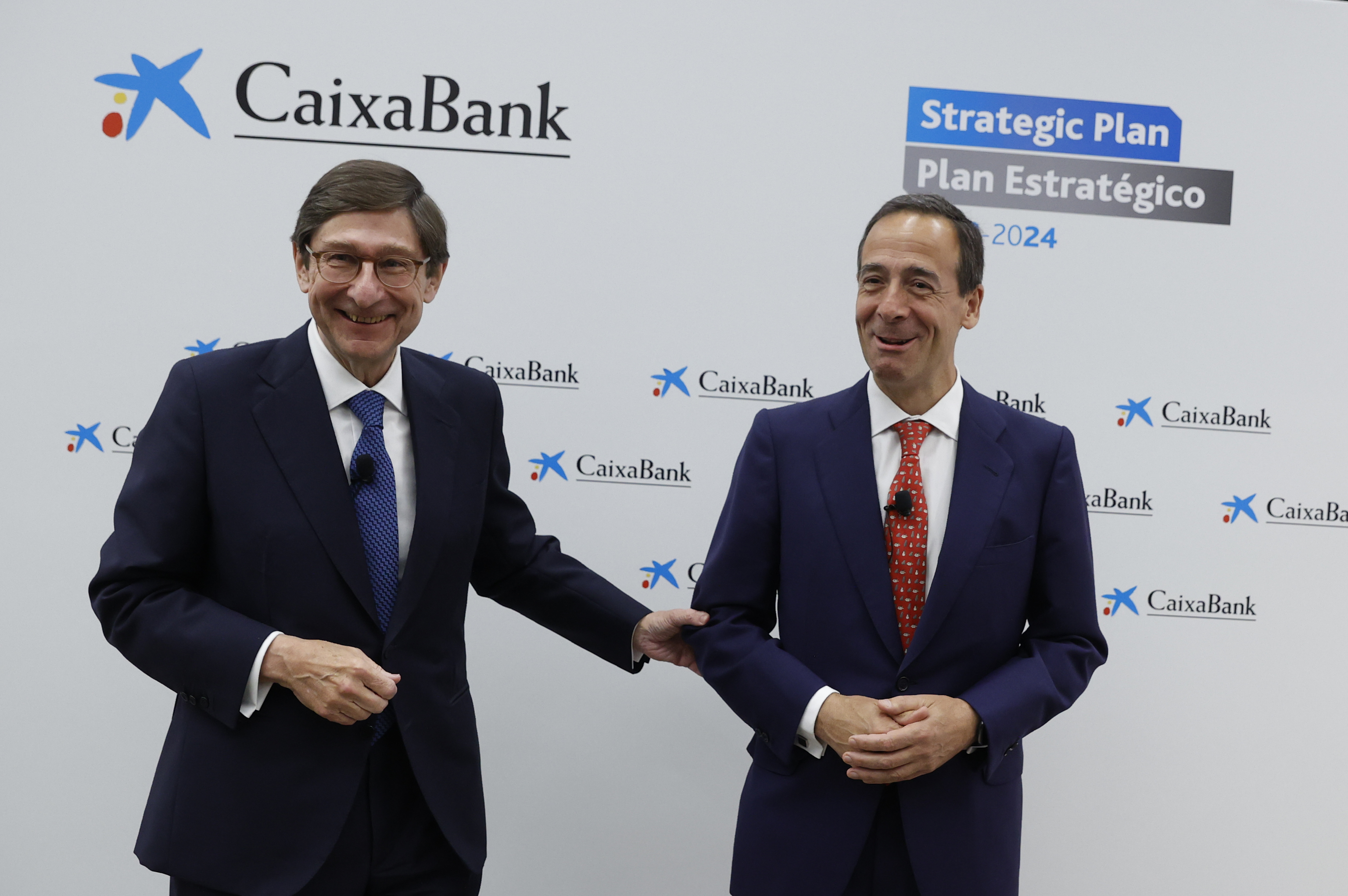 CaixaBank promete no hacer un nuevo ajuste de oficinas hasta 2024 y prevé disparar un 50% la firma de hipotecas