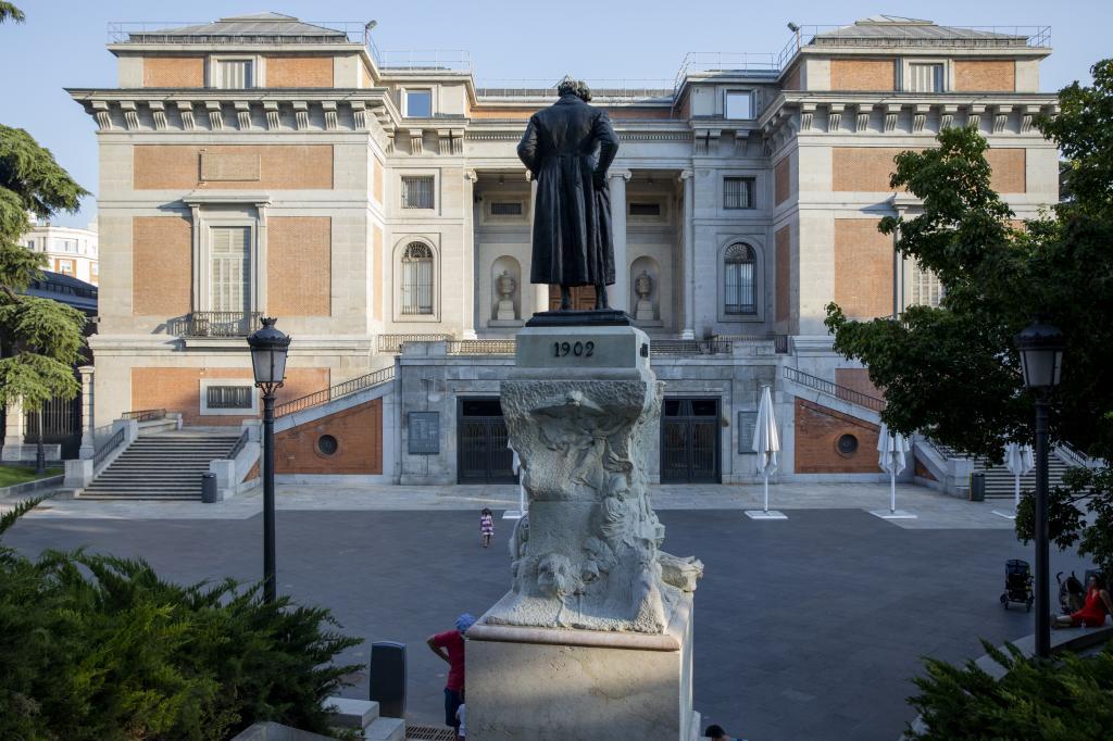 Statue of Goya at the entrance of the Prado Museum.