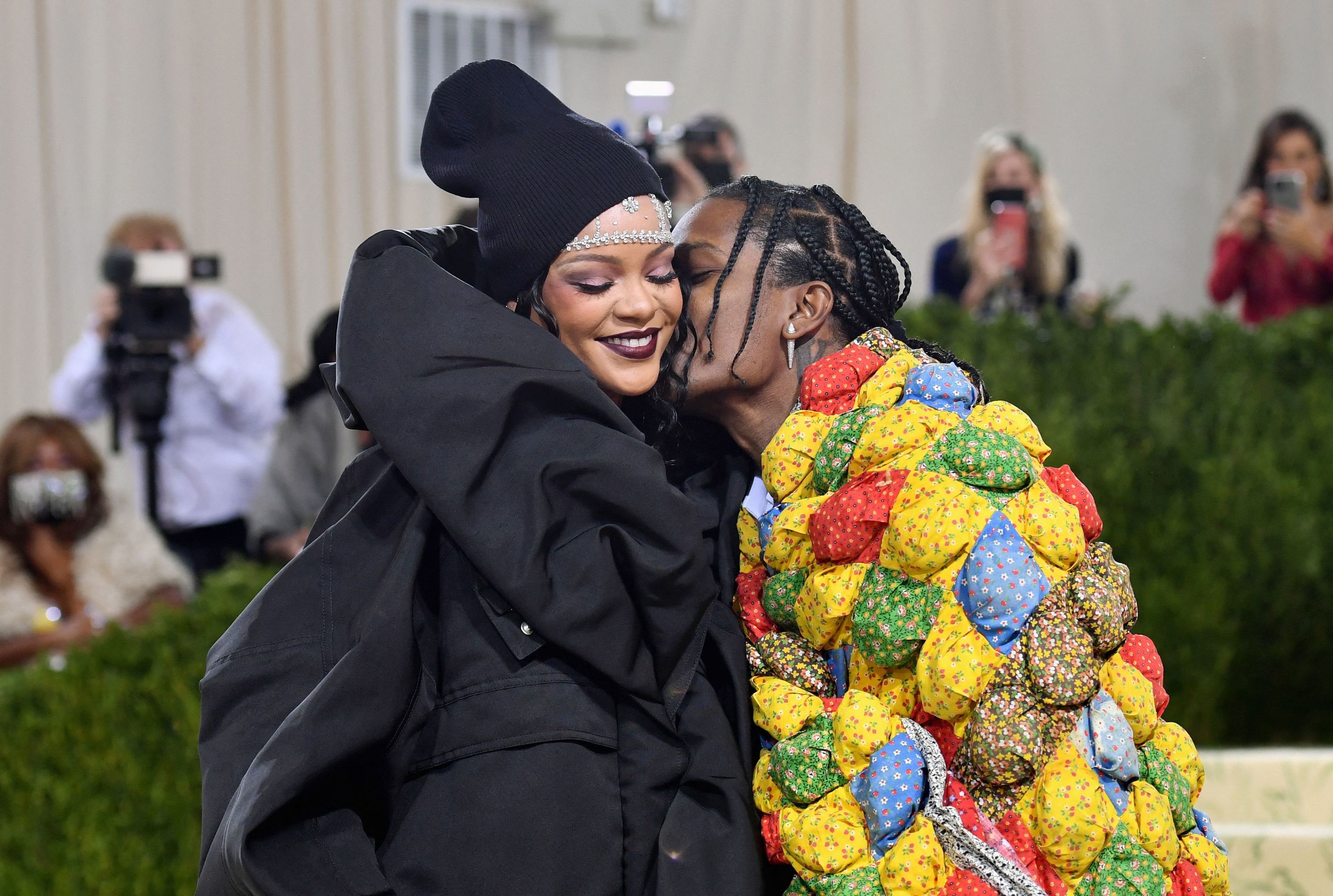 Rihanna y A$AP Rocky durante la gala del MET de 2021.