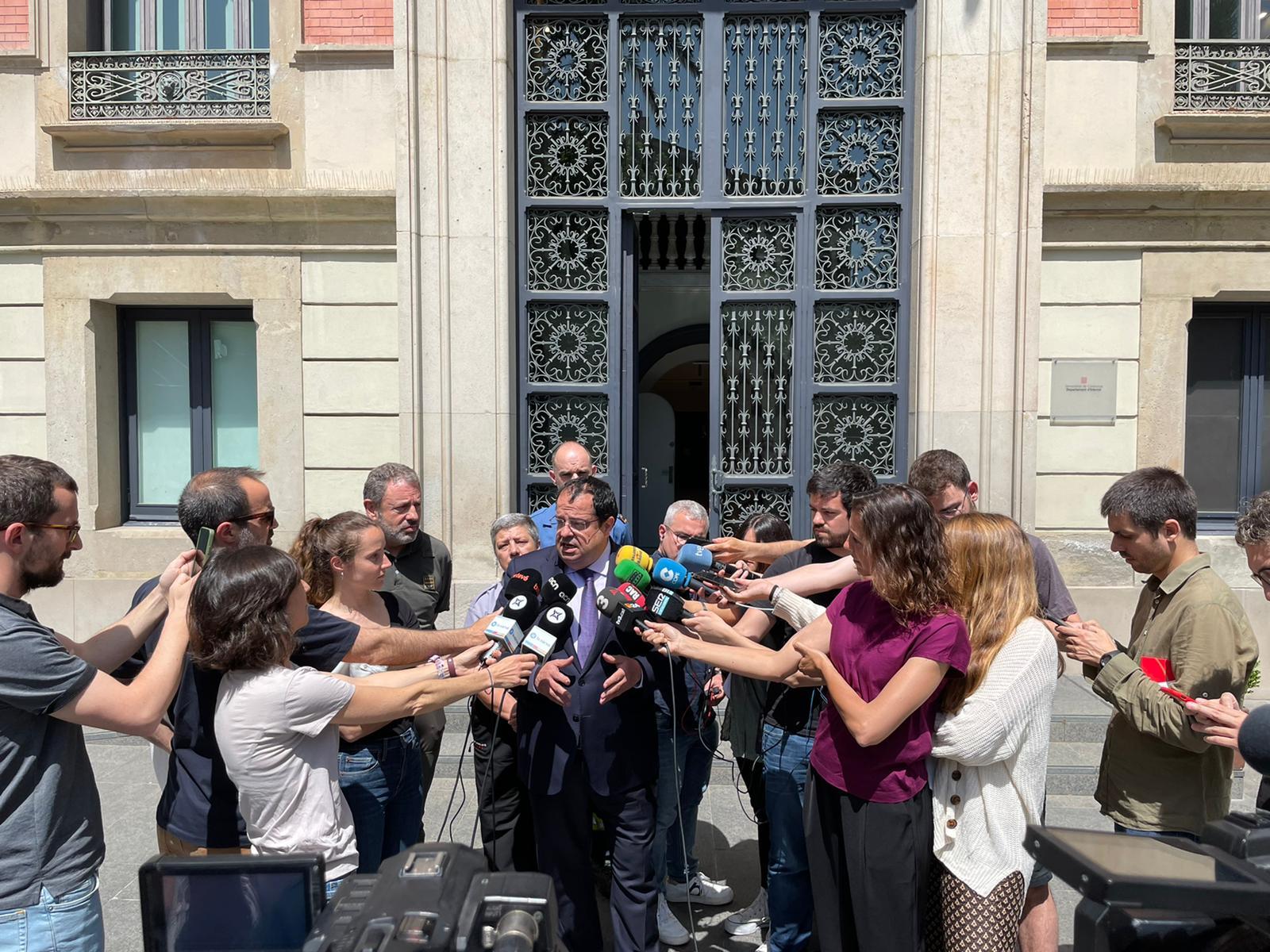 Interior Minister goes to the press in front of the Interior Headquarters in Barcelona