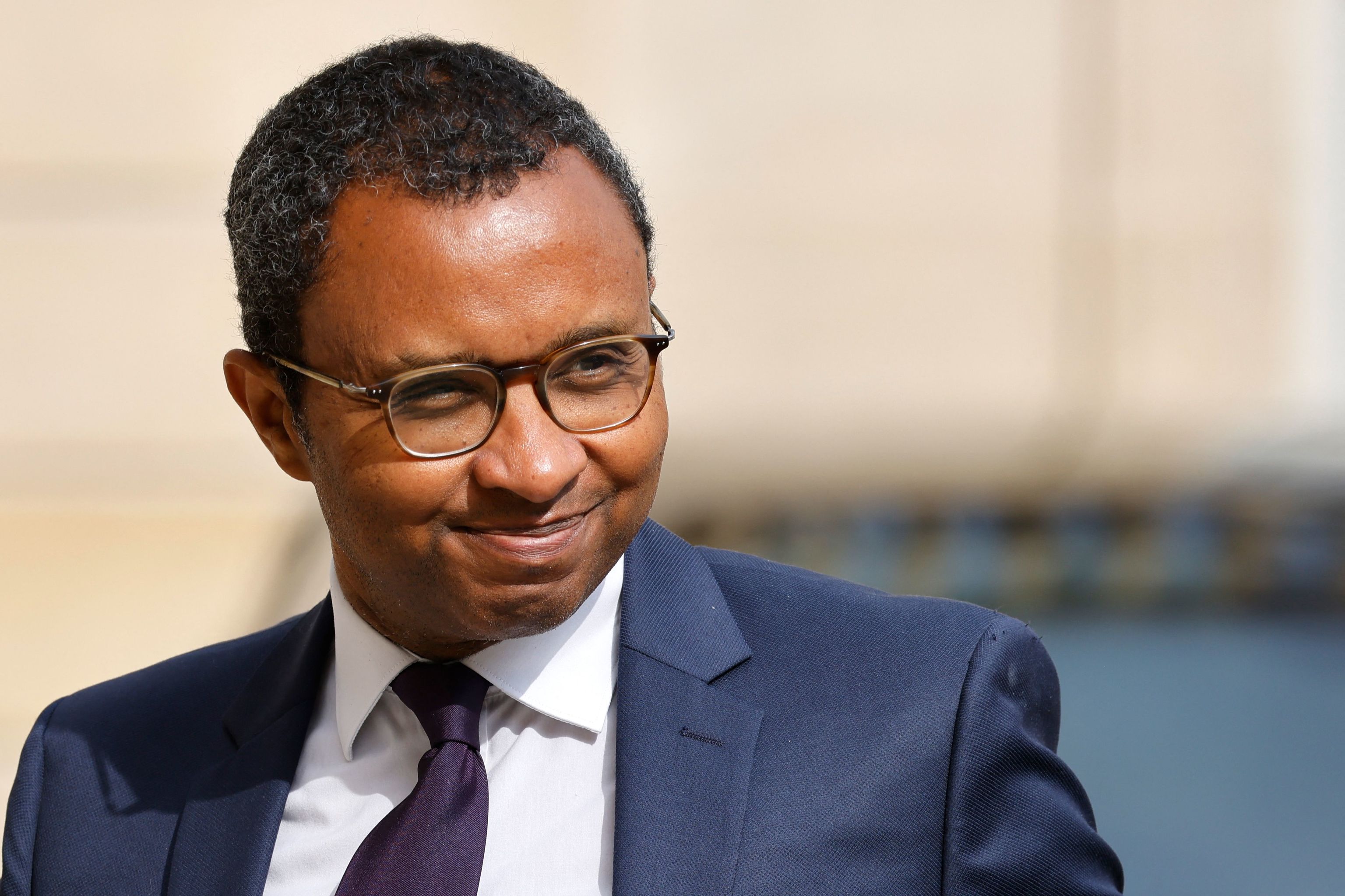 Un ministro para la Francia multirracial: «Con 25 años entendí que era negro»