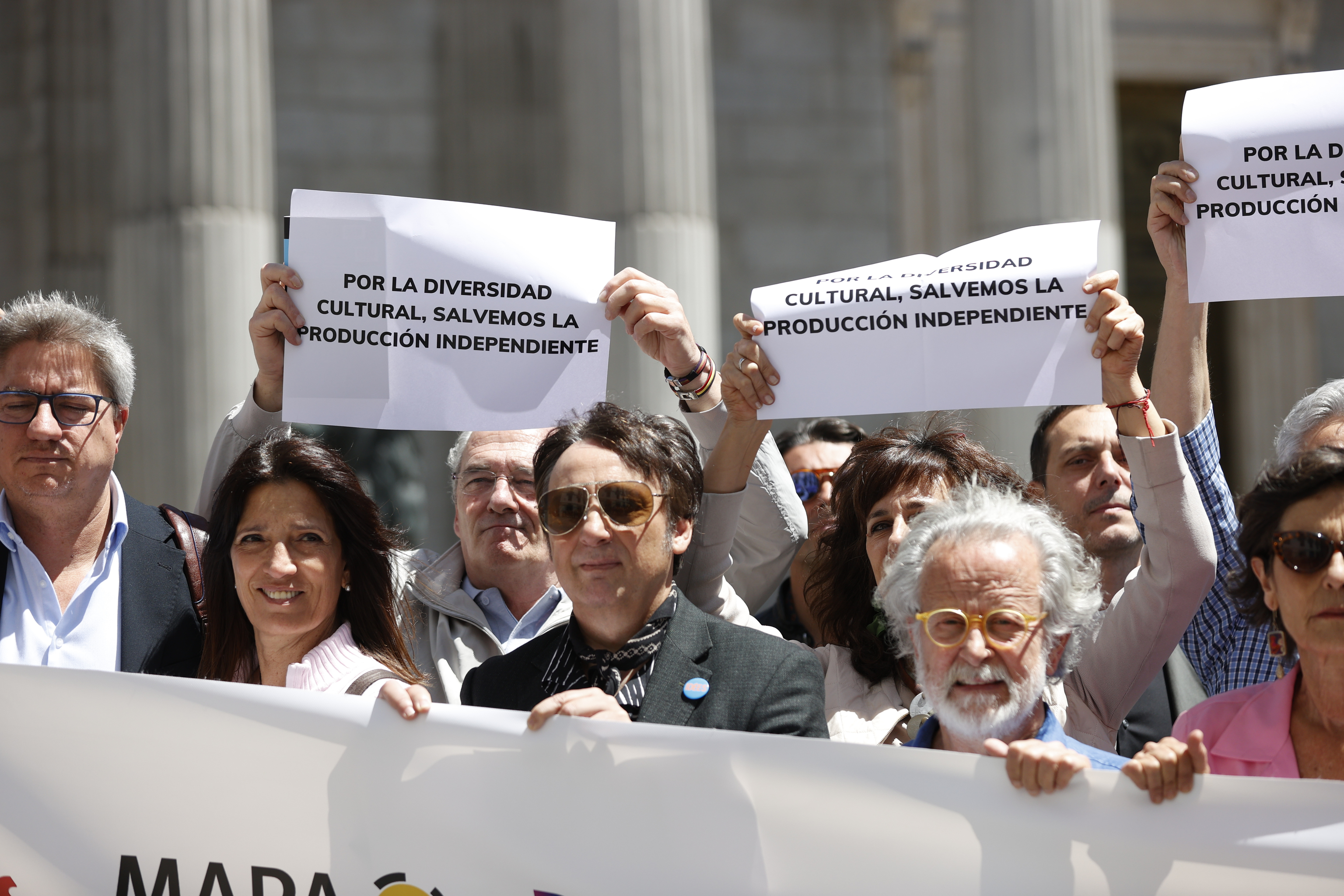 Filmmaker Fernando Colomo protesting against the law in Madrid.