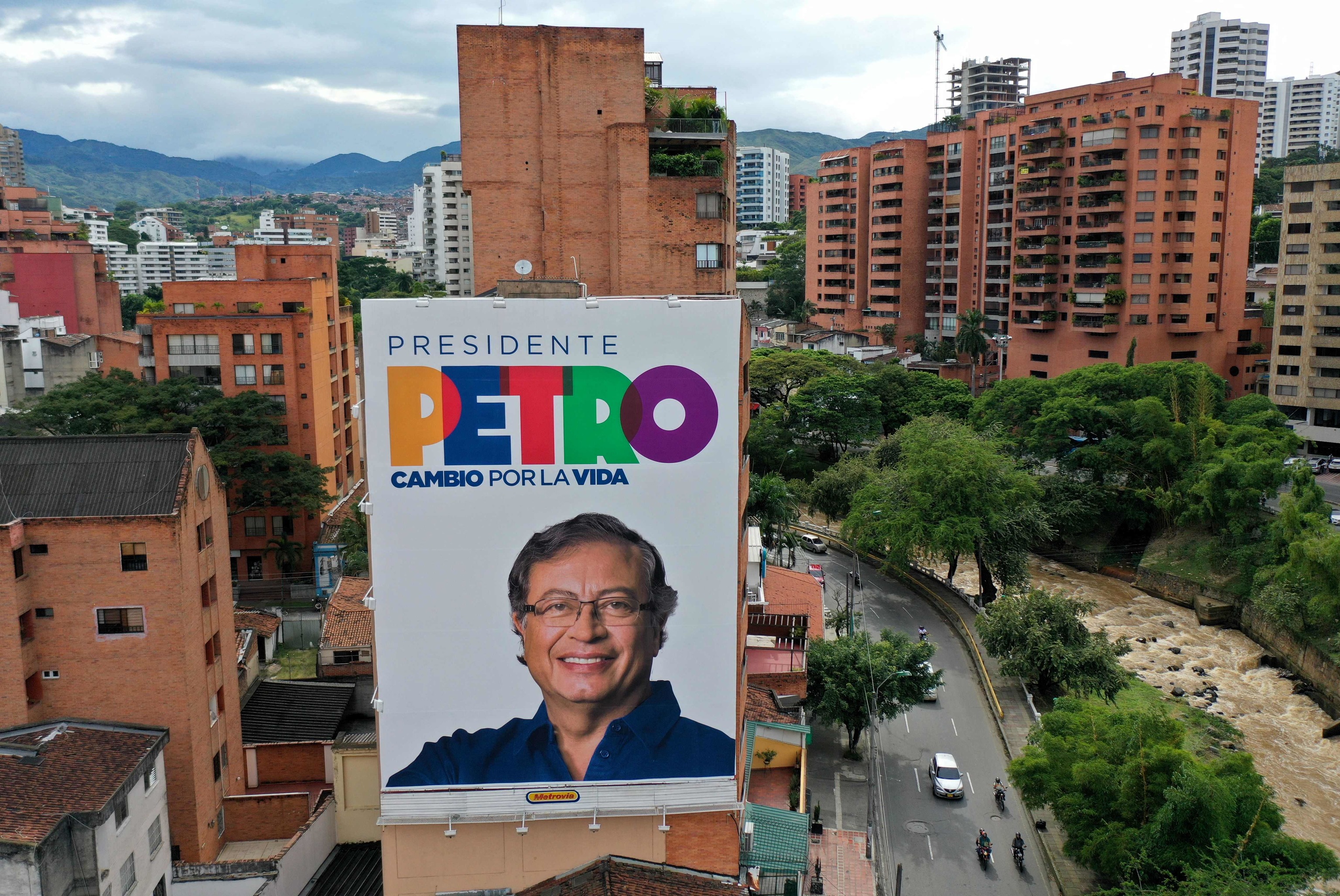 Election poster of Gustavo Petro in Cali.
